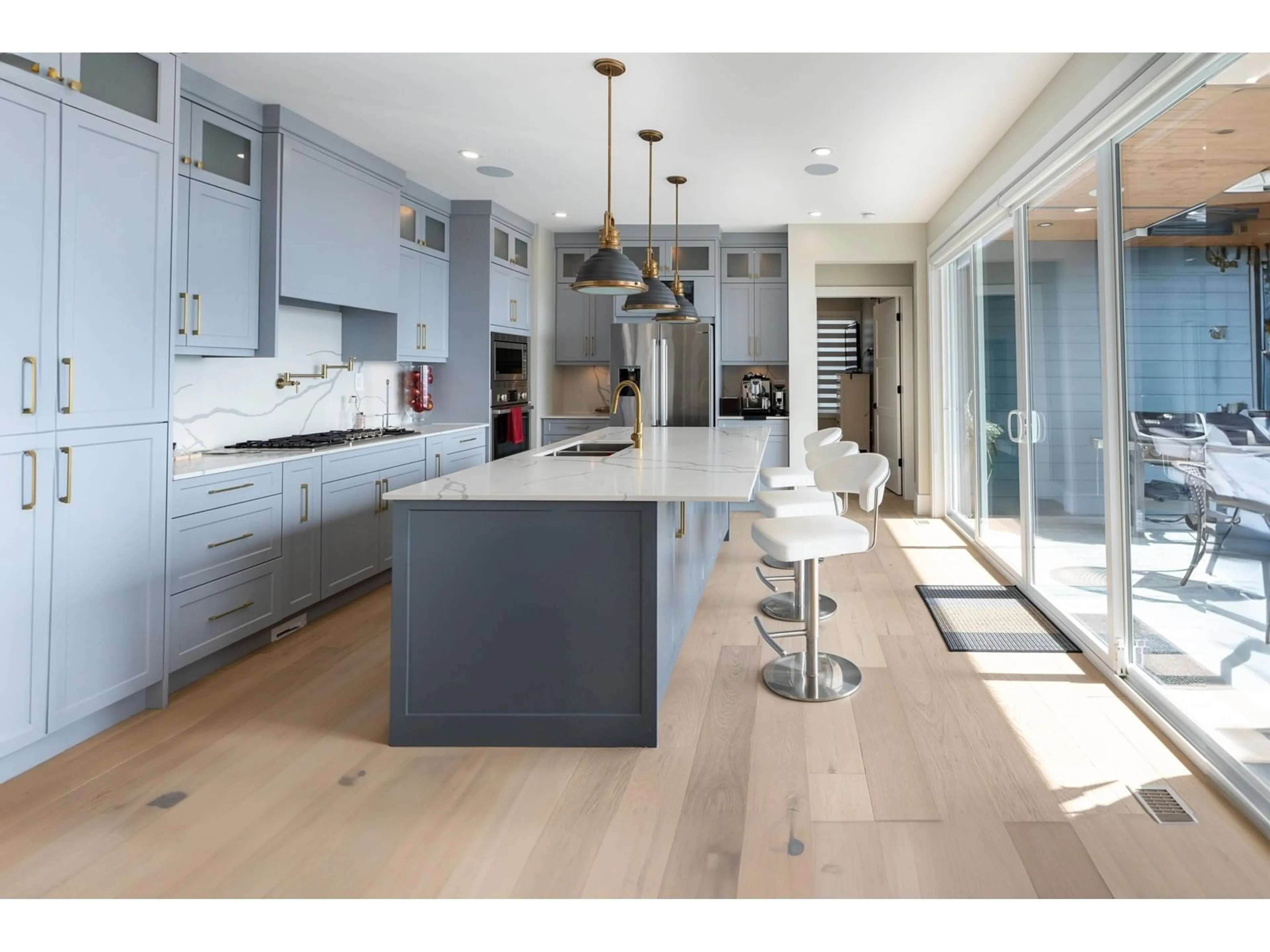 Contemporary kitchen, unknown for 36460 EPWORTH, Abbotsford British Columbia V3G0B2