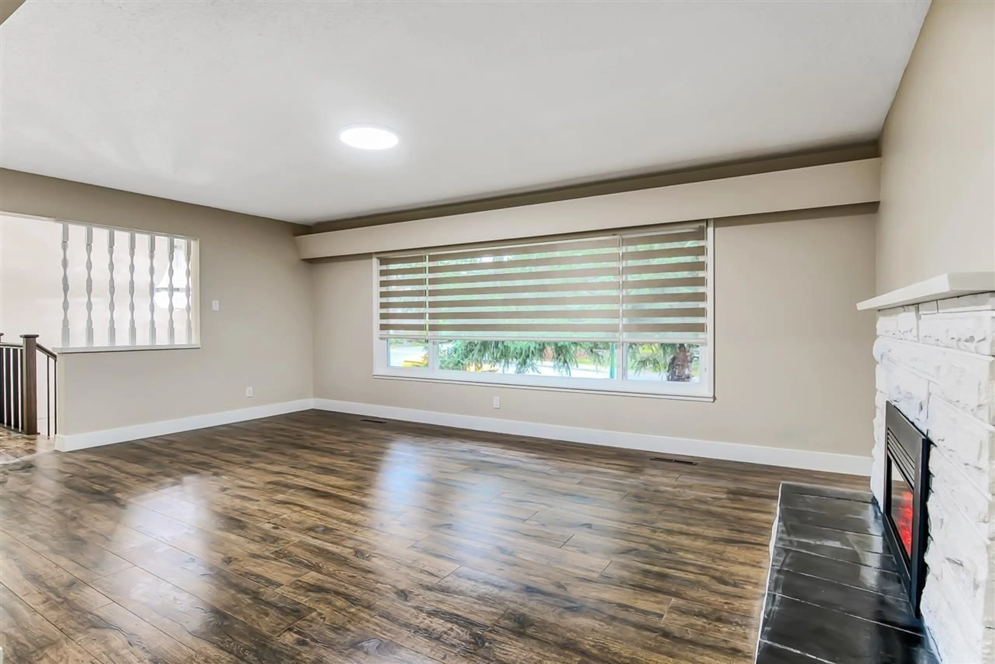 A pic of a room for 15734 THRIFT, White Rock British Columbia V4B2M5