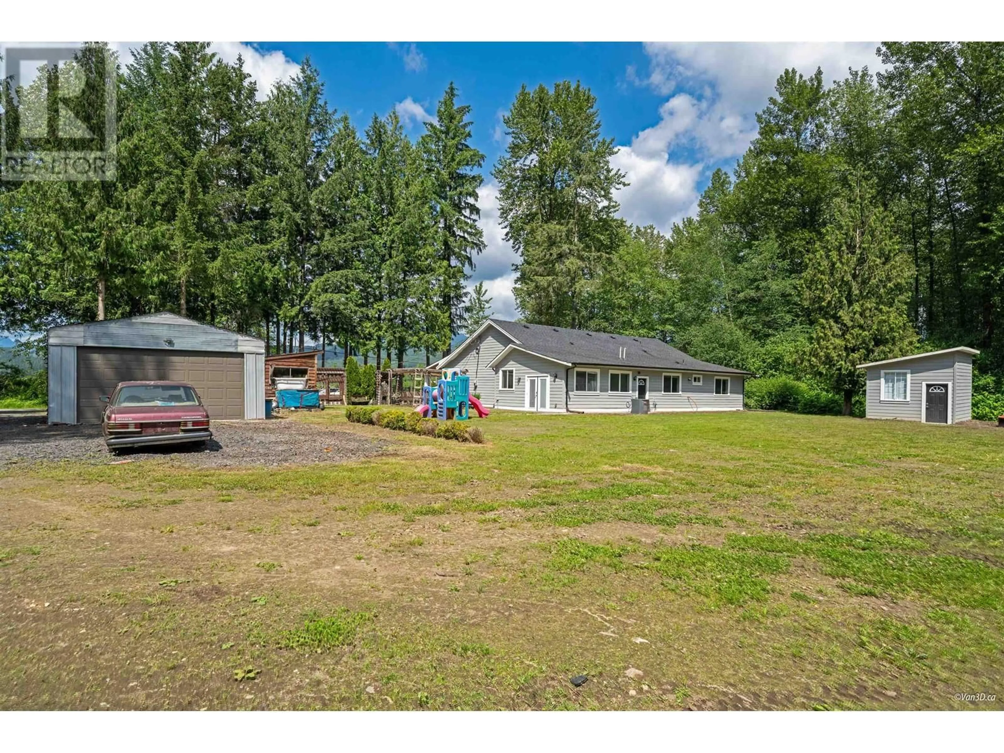 A pic from outside/outdoor area/front of a property/back of a property/a pic from drone, unknown for 22288 136 AVENUE, Maple Ridge British Columbia V4R2P7