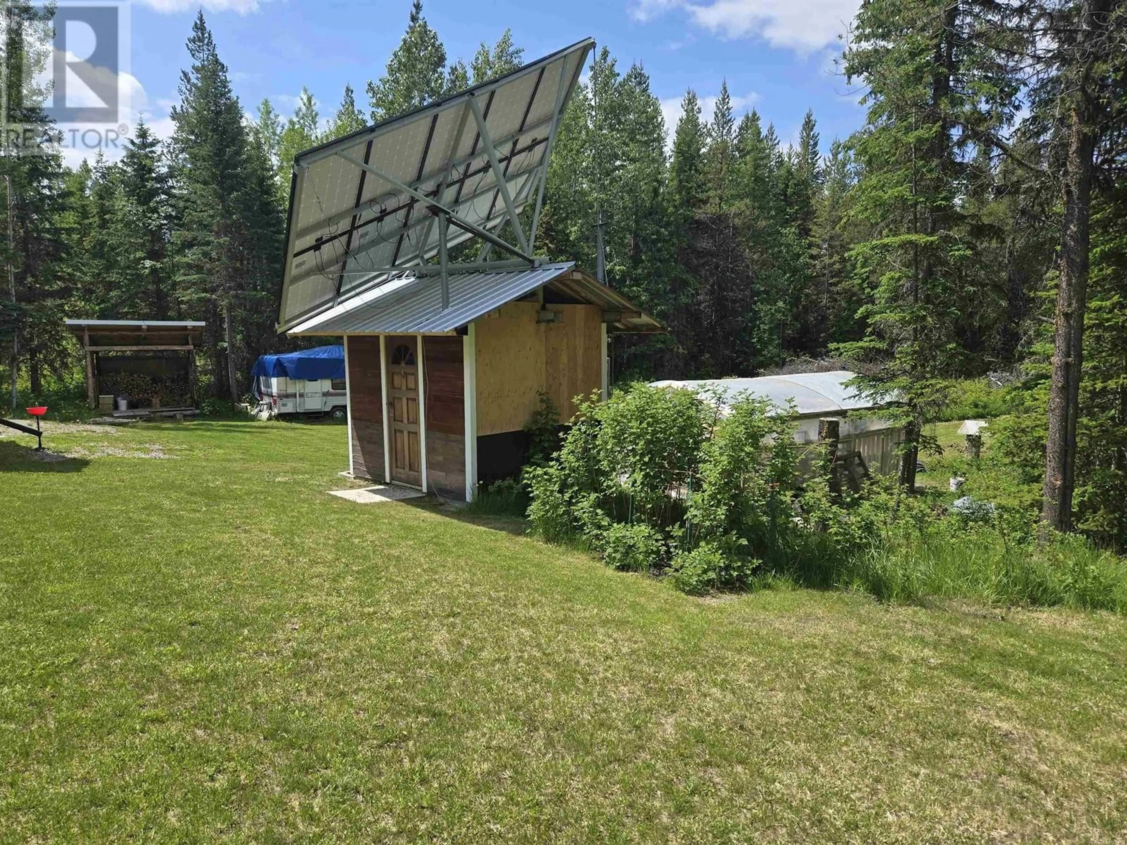 A pic from outside/outdoor area/front of a property/back of a property/a pic from drone, unknown for 5237 KIRBY ROAD, Quesnel British Columbia V2J6X9