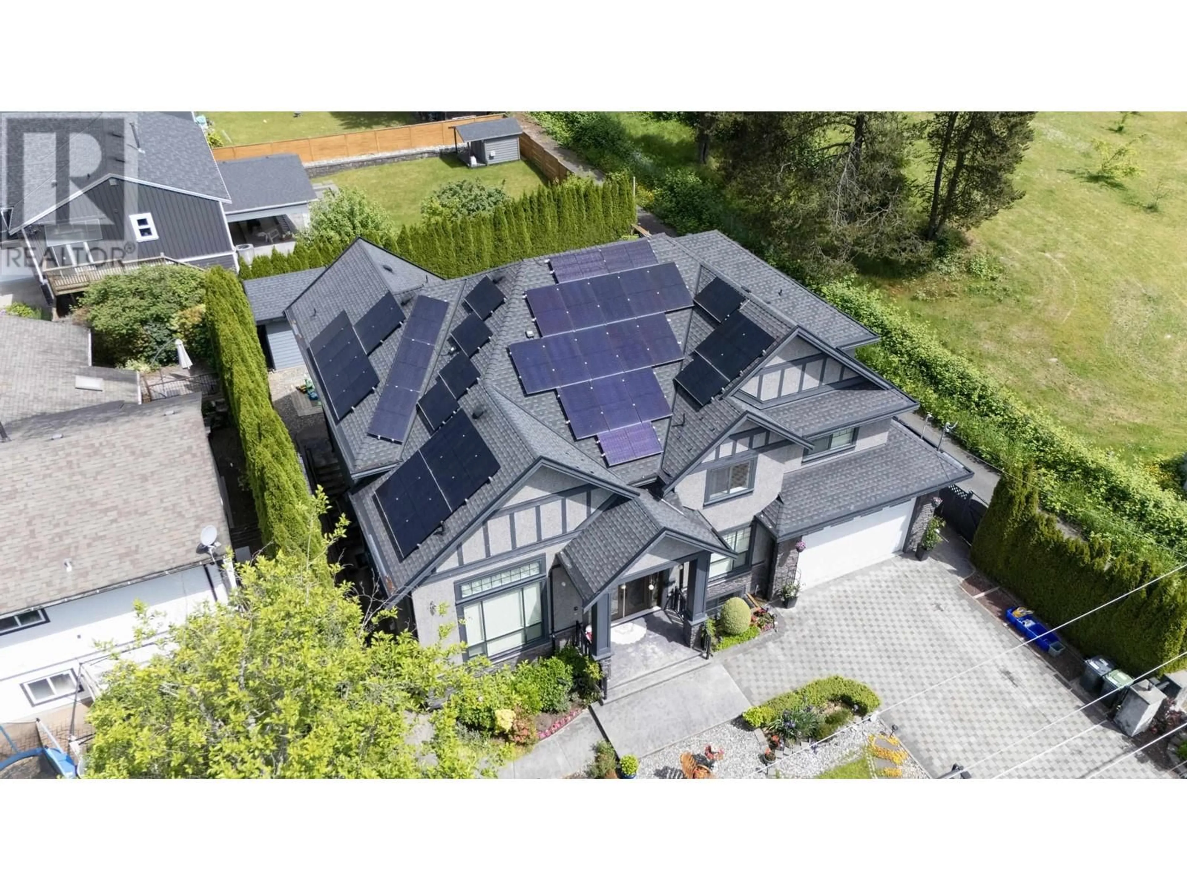 A pic from outside/outdoor area/front of a property/back of a property/a pic from drone, building for 1565 KING ALBERT AVENUE, Coquitlam British Columbia V3J1Y7