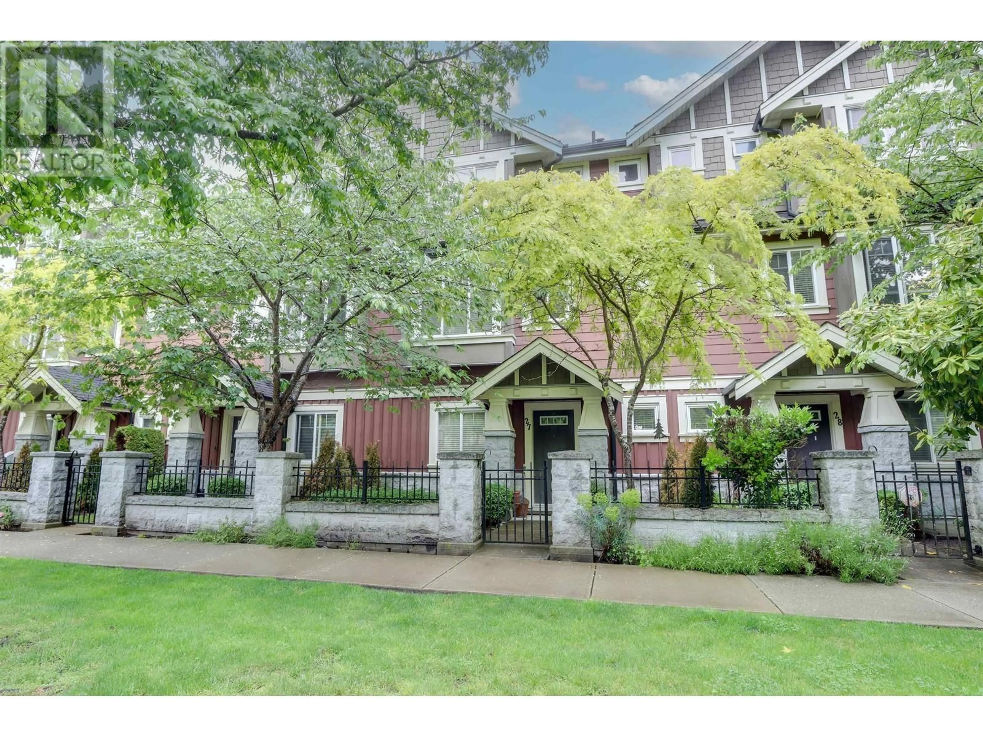 Patio, street for 27 - 9628 FERNDALE ROAD, Richmond British Columbia V6Y1X3
