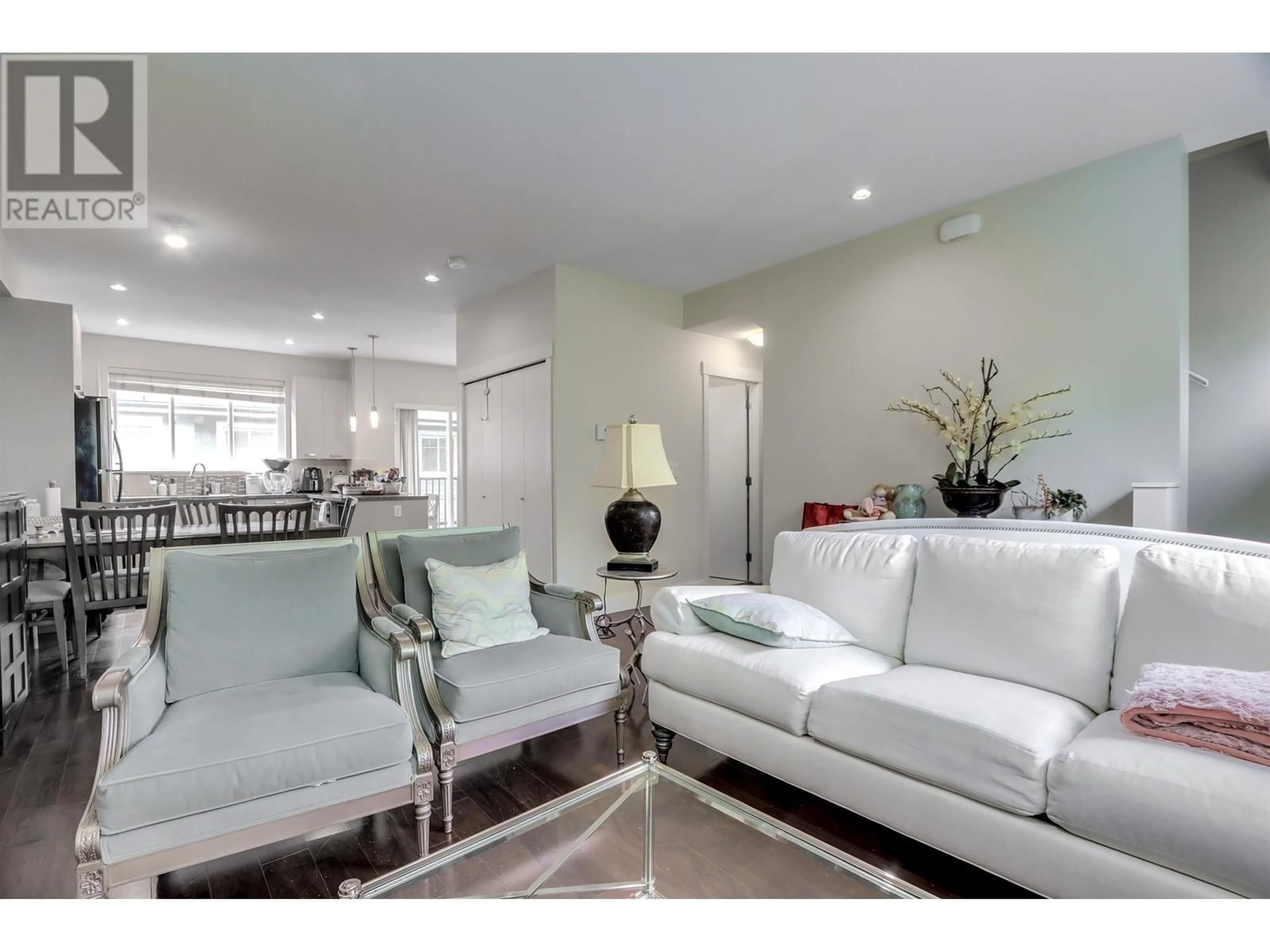 Living room with furniture, unknown for 27 - 9628 FERNDALE ROAD, Richmond British Columbia V6Y1X3
