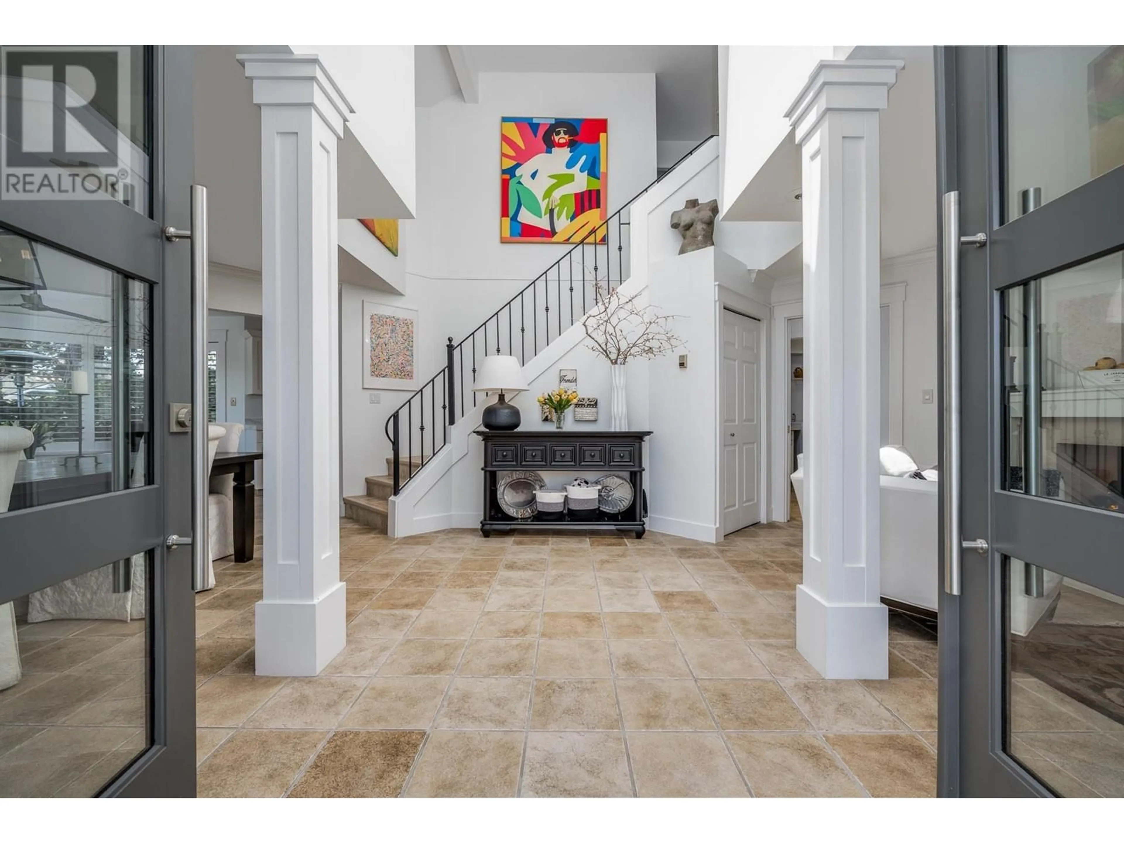 Indoor foyer for 471 CENTENNIAL PARKWAY, Delta British Columbia V4L2L5