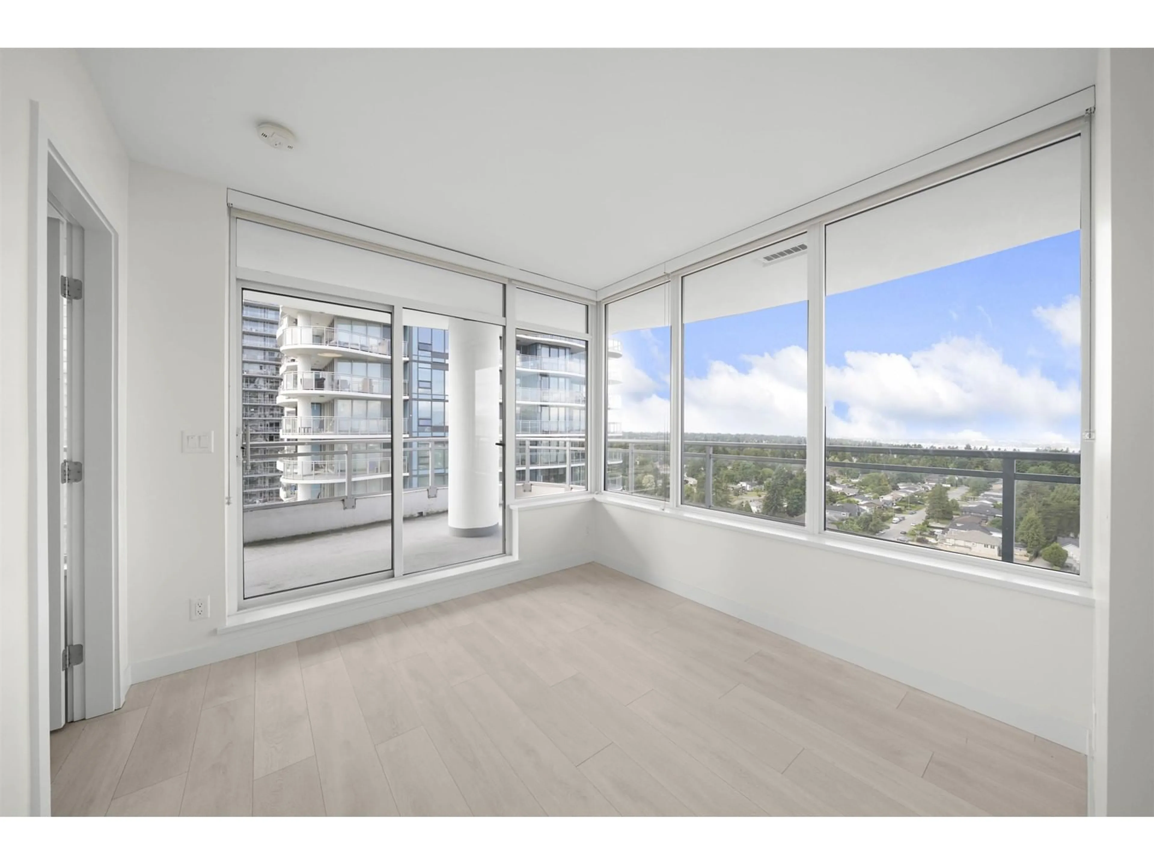 A pic of a room for 2108 - 13318 104, Surrey British Columbia V3T0R2