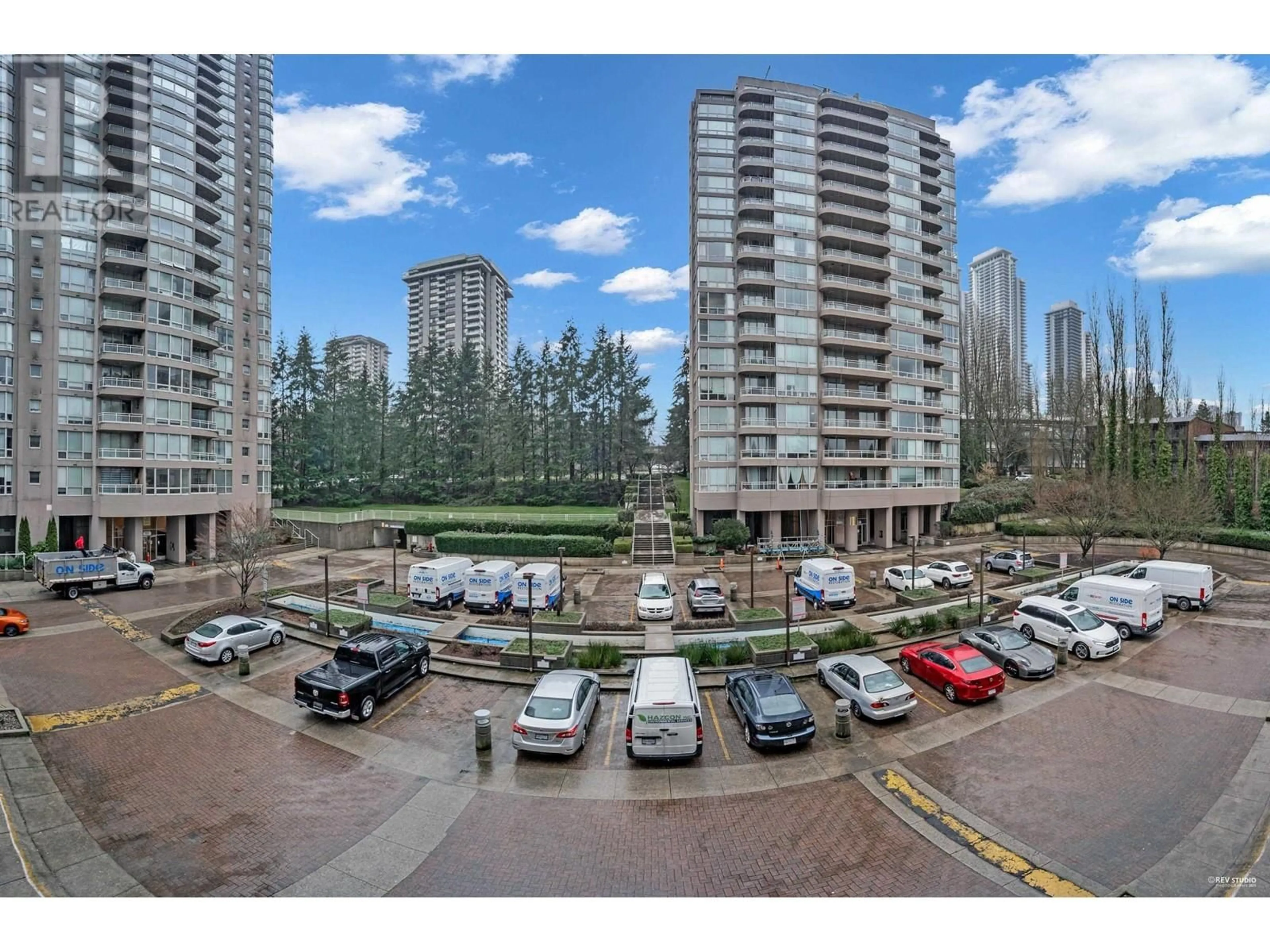 A pic from outside/outdoor area/front of a property/back of a property/a pic from drone, city buildings view from balcony for 201 - 9623 MANCHESTER DRIVE, Burnaby British Columbia V3N4Y8