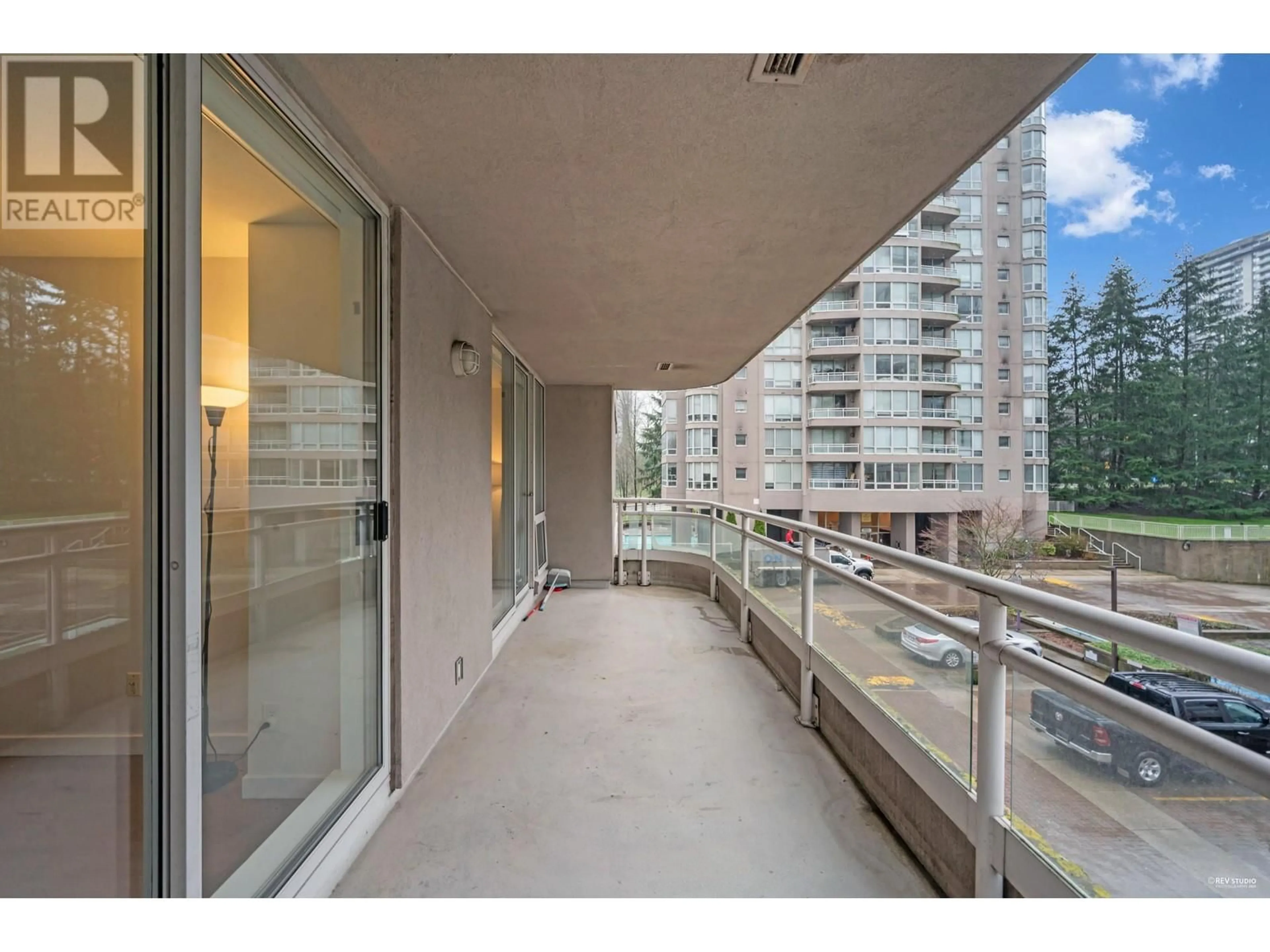 Balcony in the apartment, unknown for 201 - 9623 MANCHESTER DRIVE, Burnaby British Columbia V3N4Y8