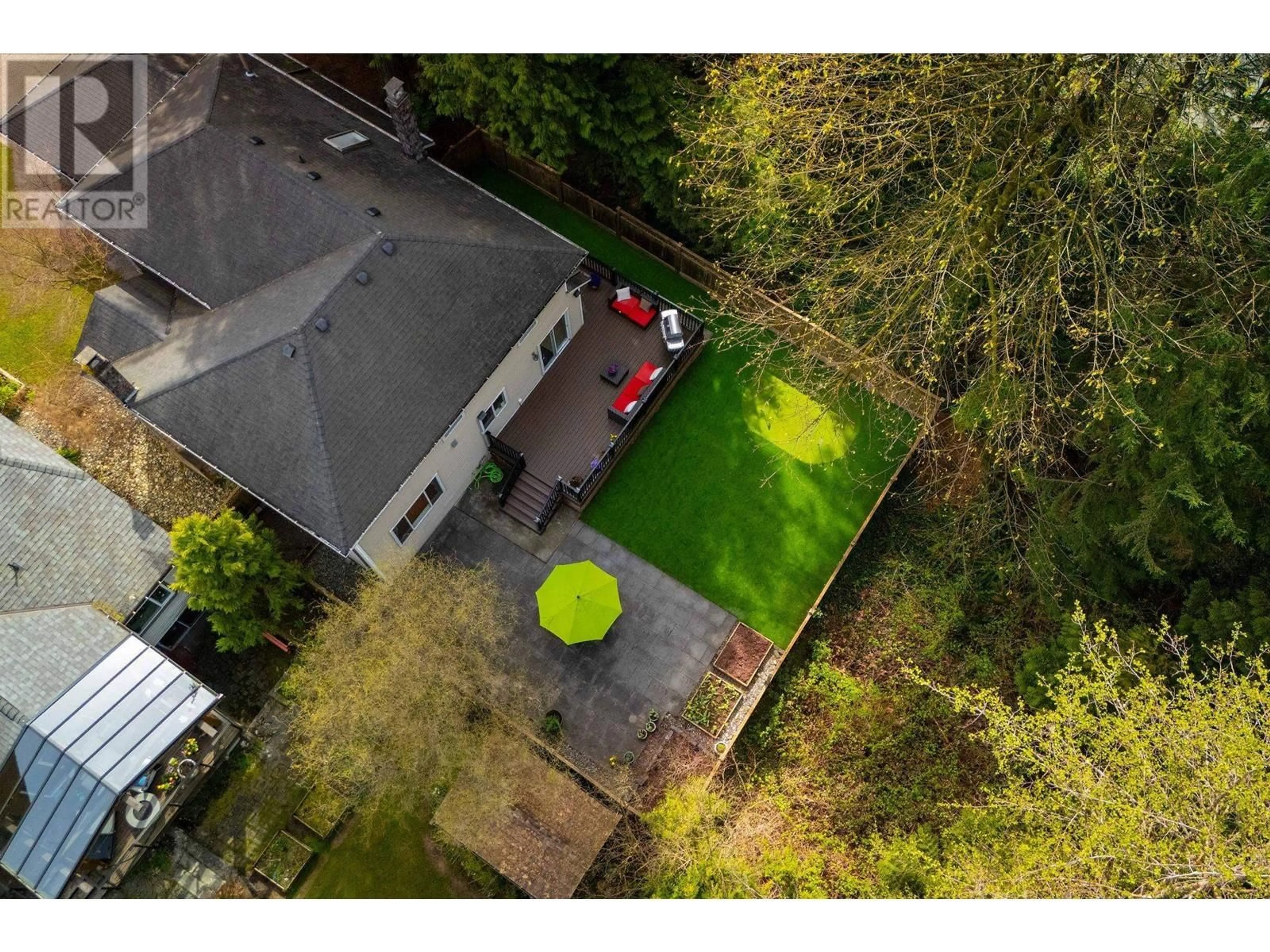 A pic from outside/outdoor area/front of a property/back of a property/a pic from drone, street for 1663 CASCADE COURT, North Vancouver British Columbia V7G2G1