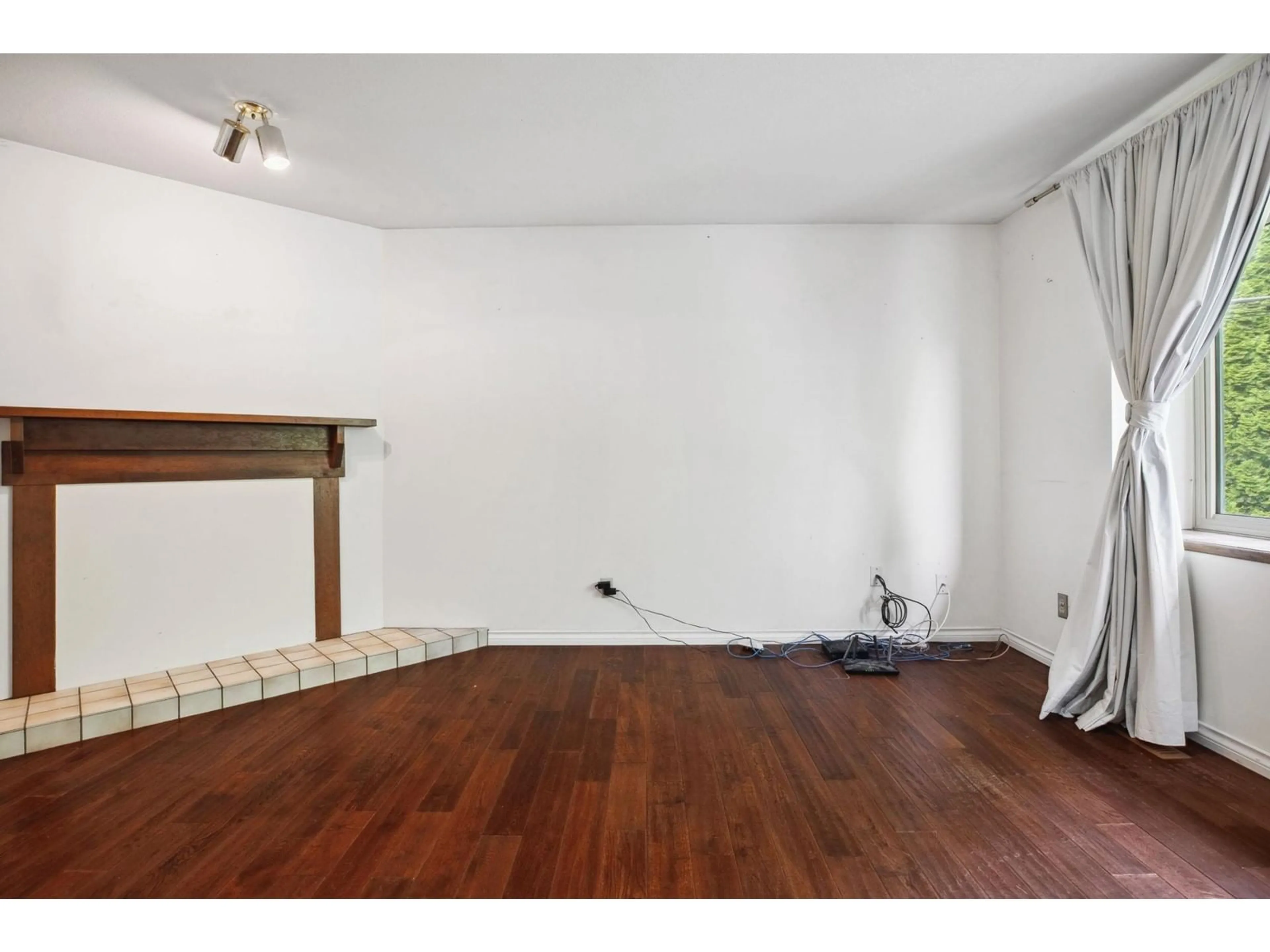 A pic of a room for 1568 161, Surrey British Columbia V4A4X8