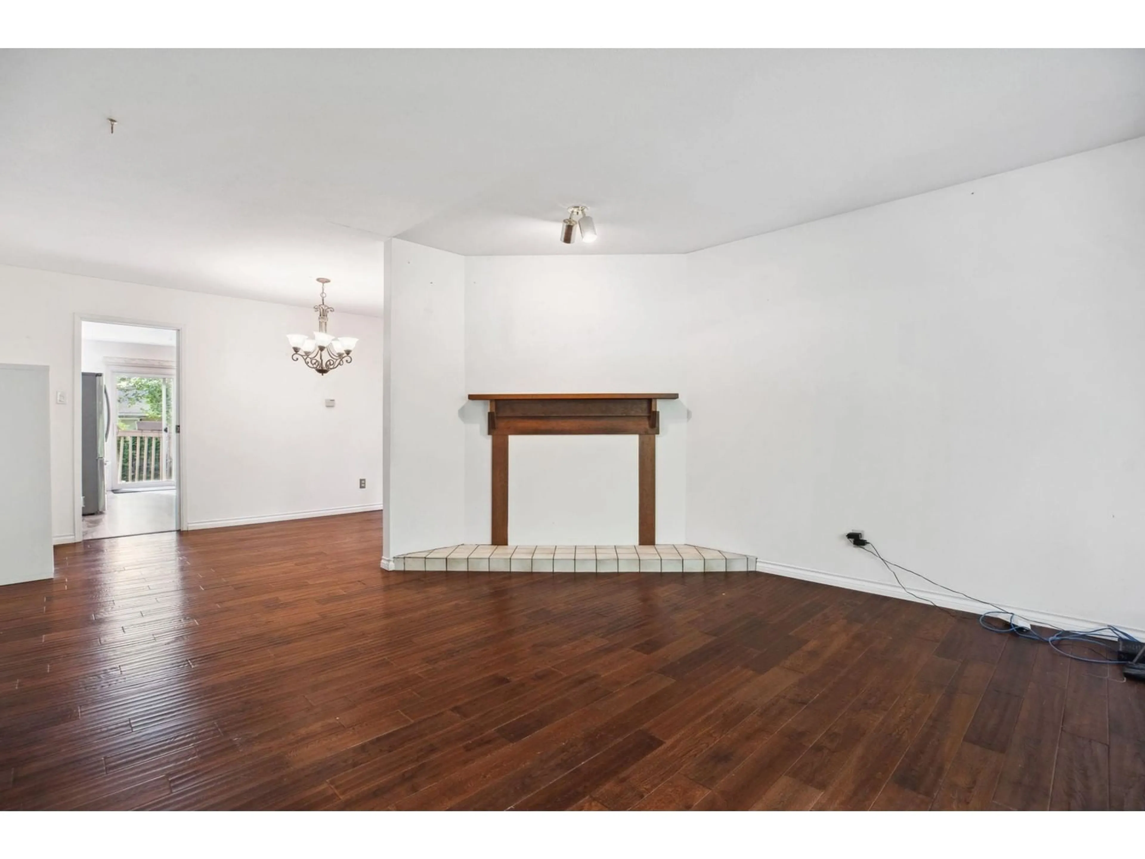 A pic of a room for 1568 161, Surrey British Columbia V4A4X8