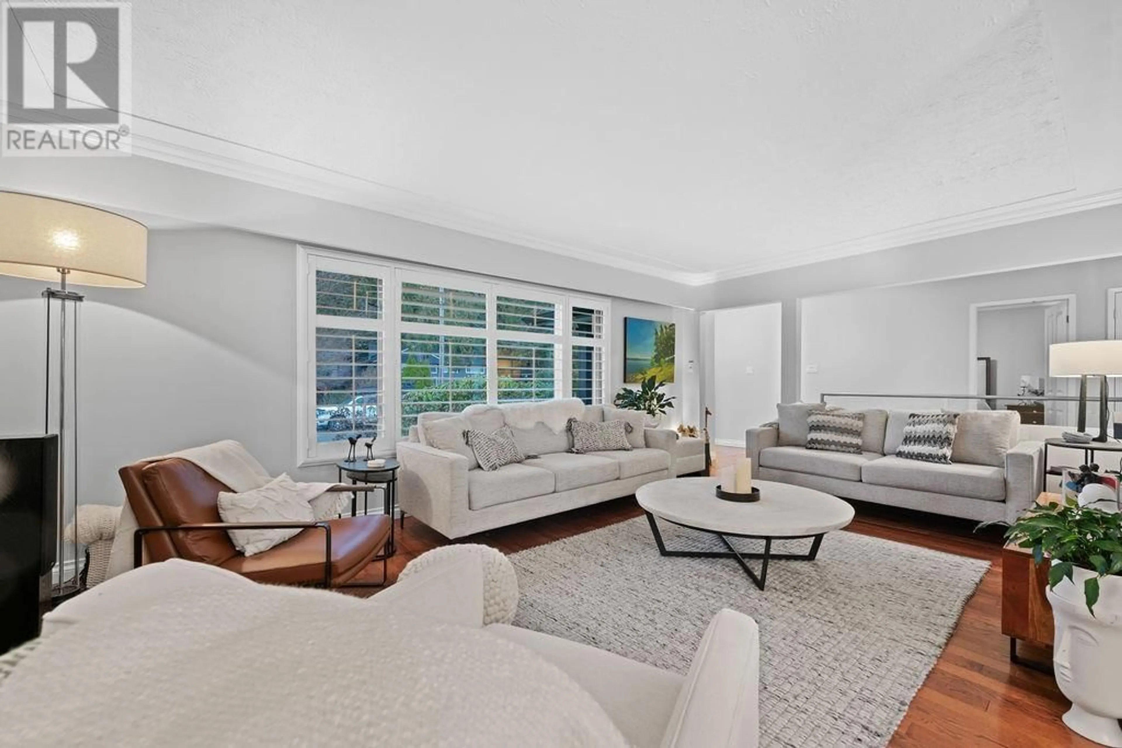 Living room with furniture, unknown for 549 22ND STREET, North Vancouver British Columbia V7M2A6