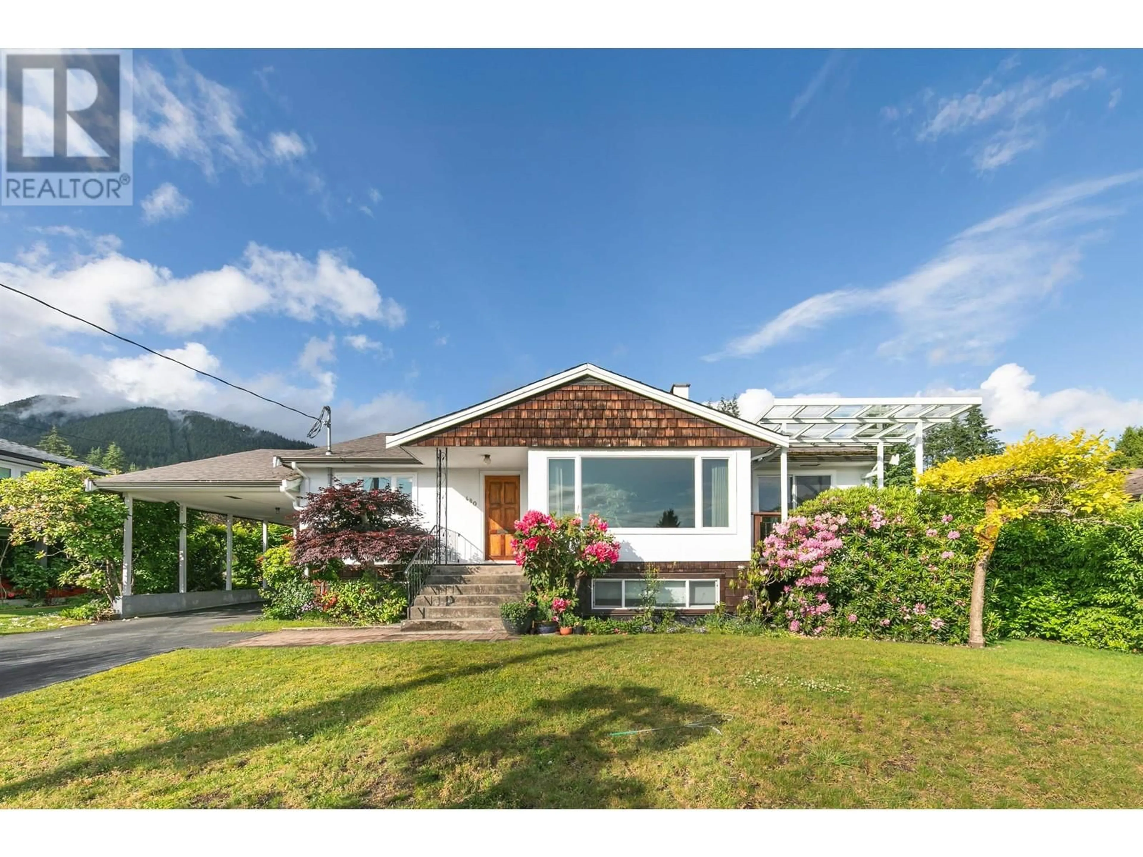 A pic from outside/outdoor area/front of a property/back of a property/a pic from drone, unknown for 480 SAVILLE CRESCENT, North Vancouver British Columbia V7N3B1