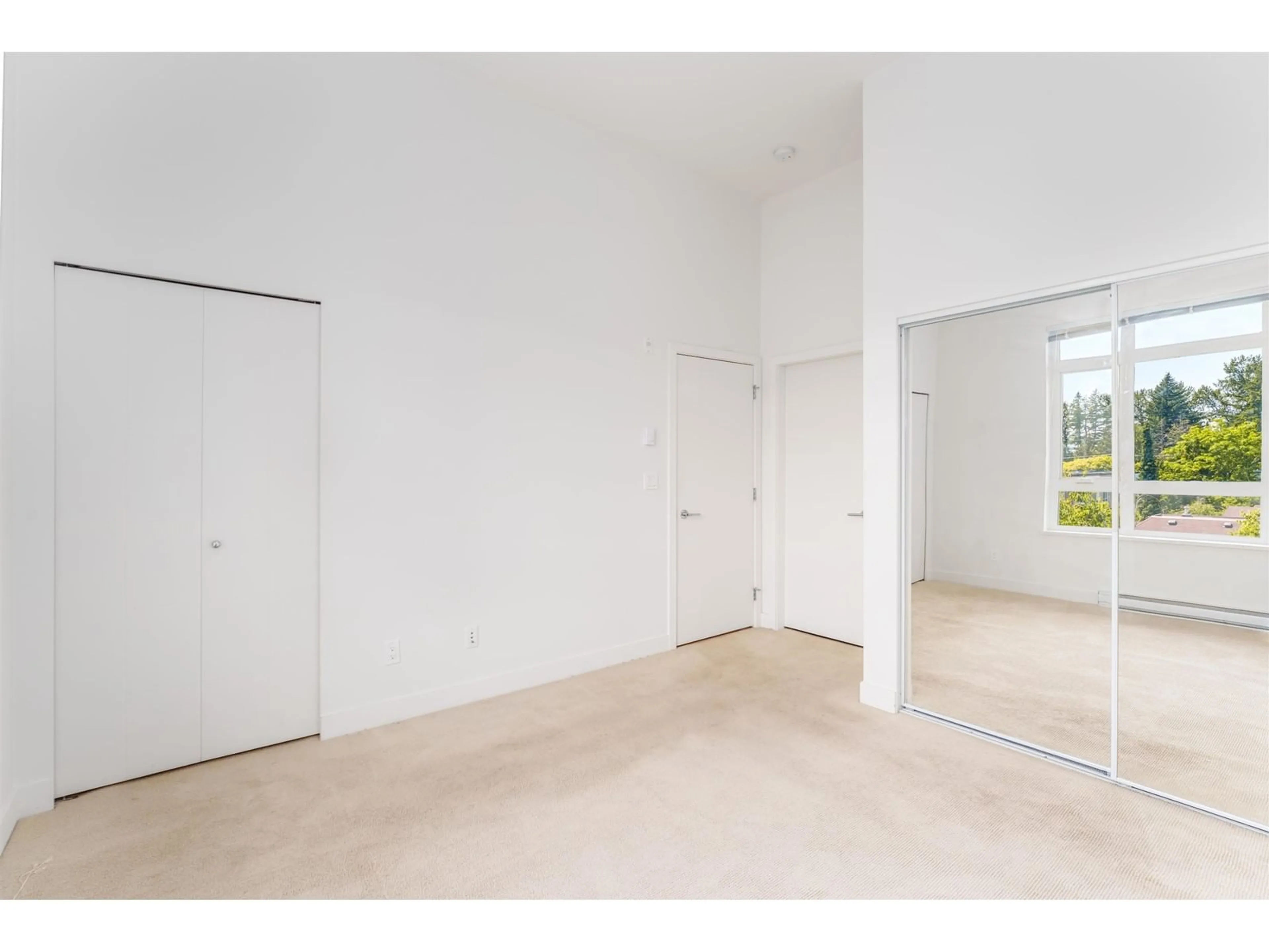 A pic of a room for 410 - 13919 FRASER, Surrey British Columbia V3T4E6
