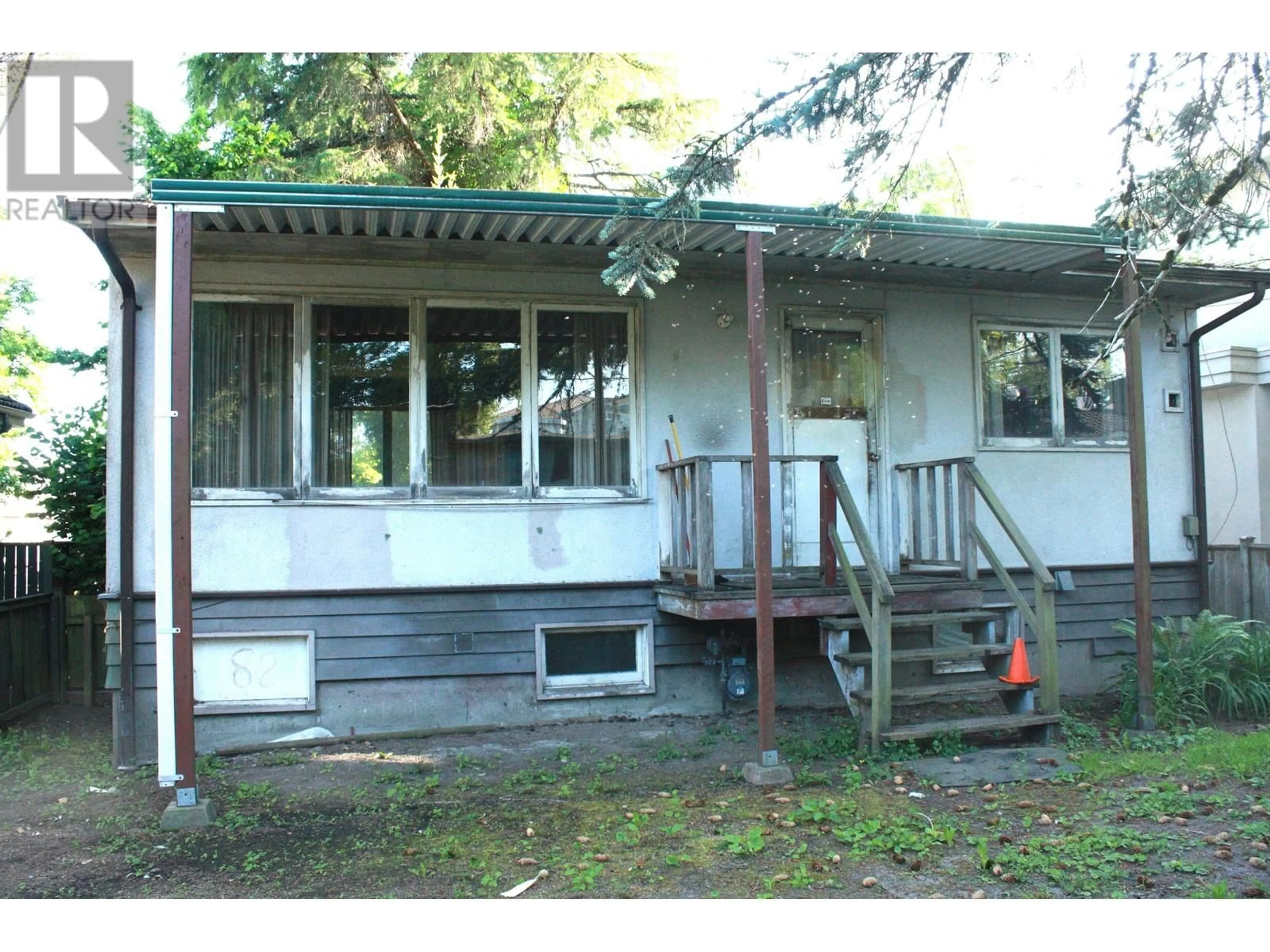 Patio, building for 2511 UPLAND DRIVE, Vancouver British Columbia V5S2B6