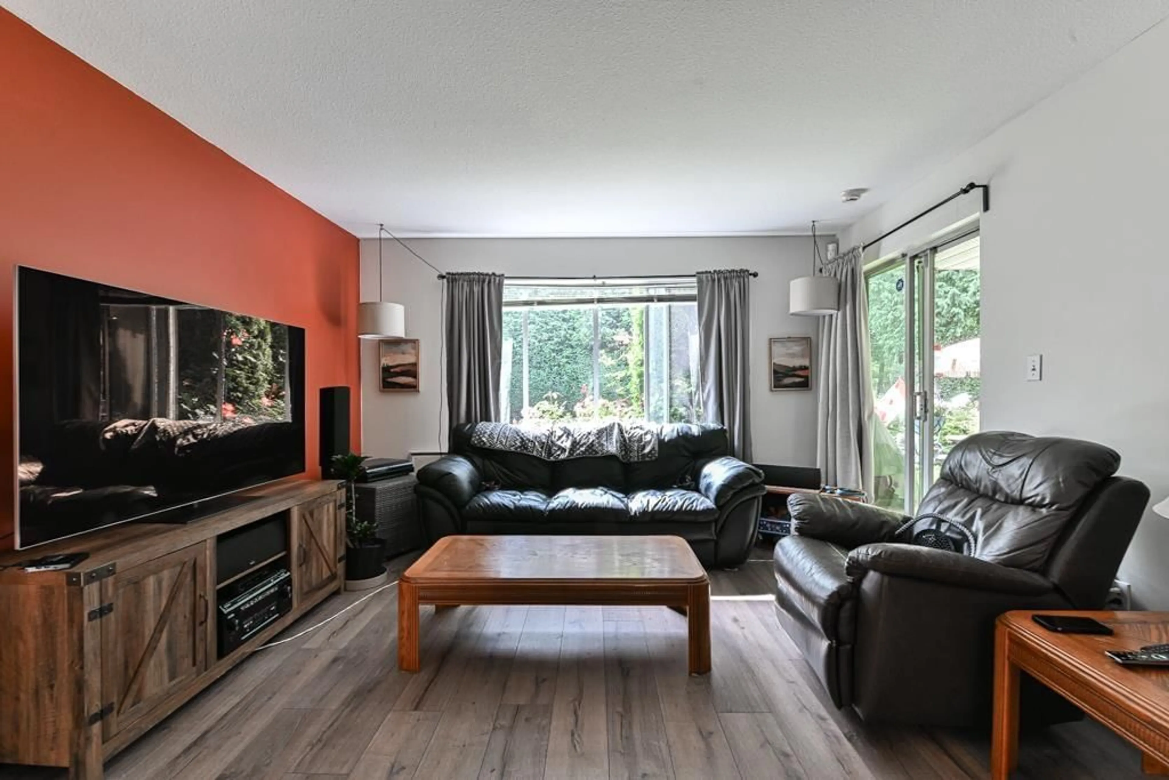Living room with furniture, wood/laminate floor for 801 - 1750 MCKENZIE, Abbotsford British Columbia V2S3Z3