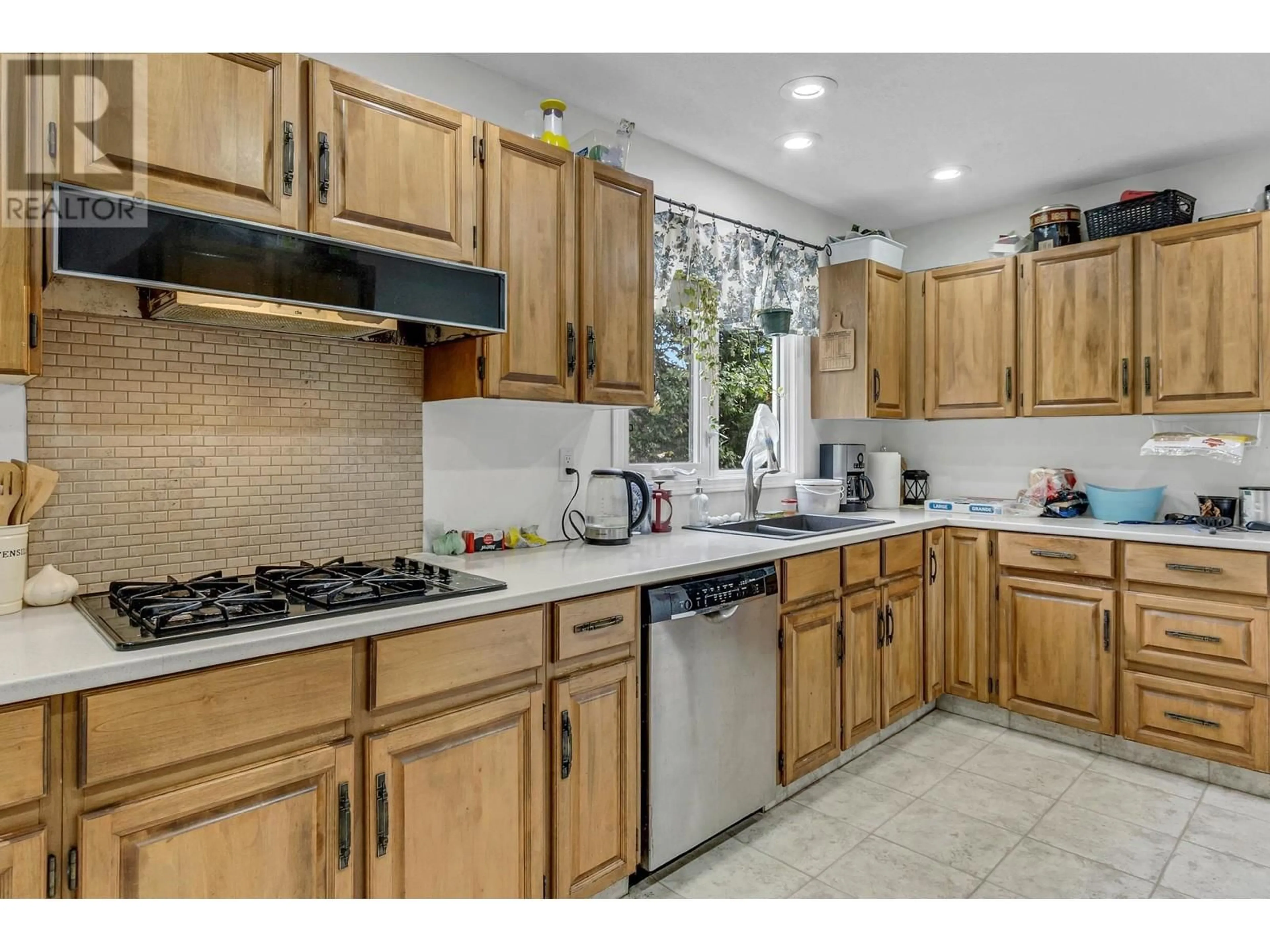 Standard kitchen, ceramic/tile floor for 4322 HIGHLAND DRIVE, Prince George British Columbia V2K2C6