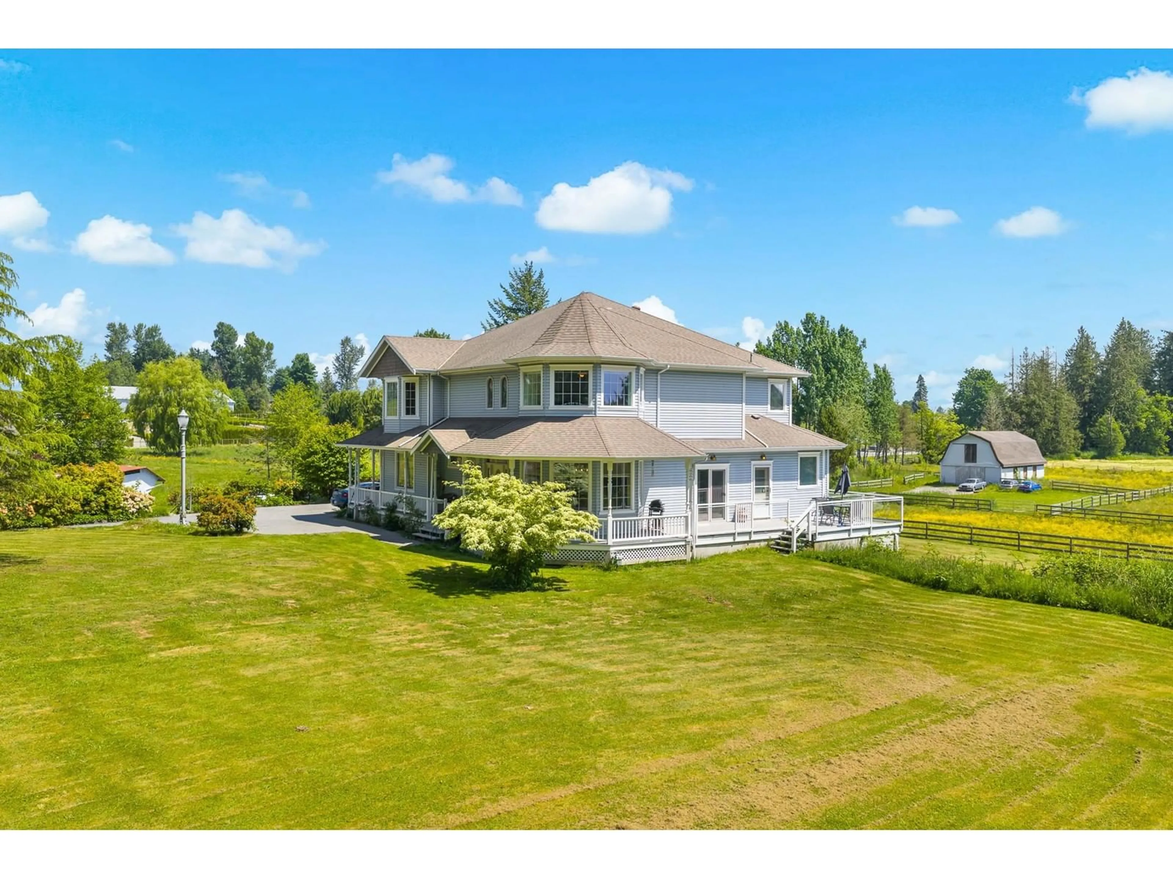 A pic from outside/outdoor area/front of a property/back of a property/a pic from drone, water/lake/river/ocean view for 5080 ROSS, Abbotsford British Columbia V4X1Z3
