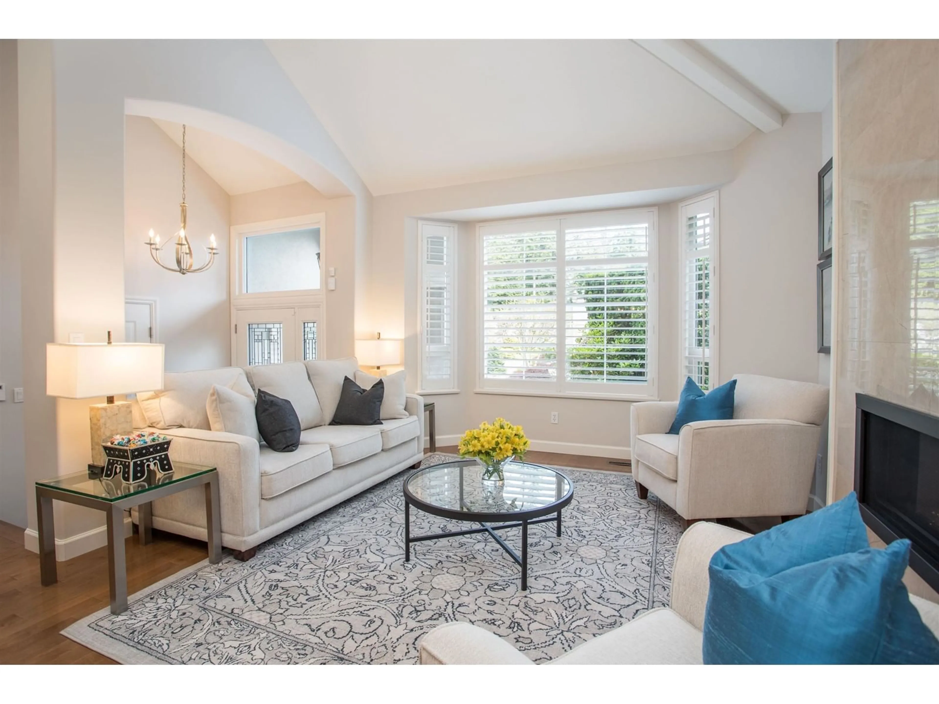 Living room with furniture, unknown for 15011 SEMIAHMOO, Surrey British Columbia V4P2K3