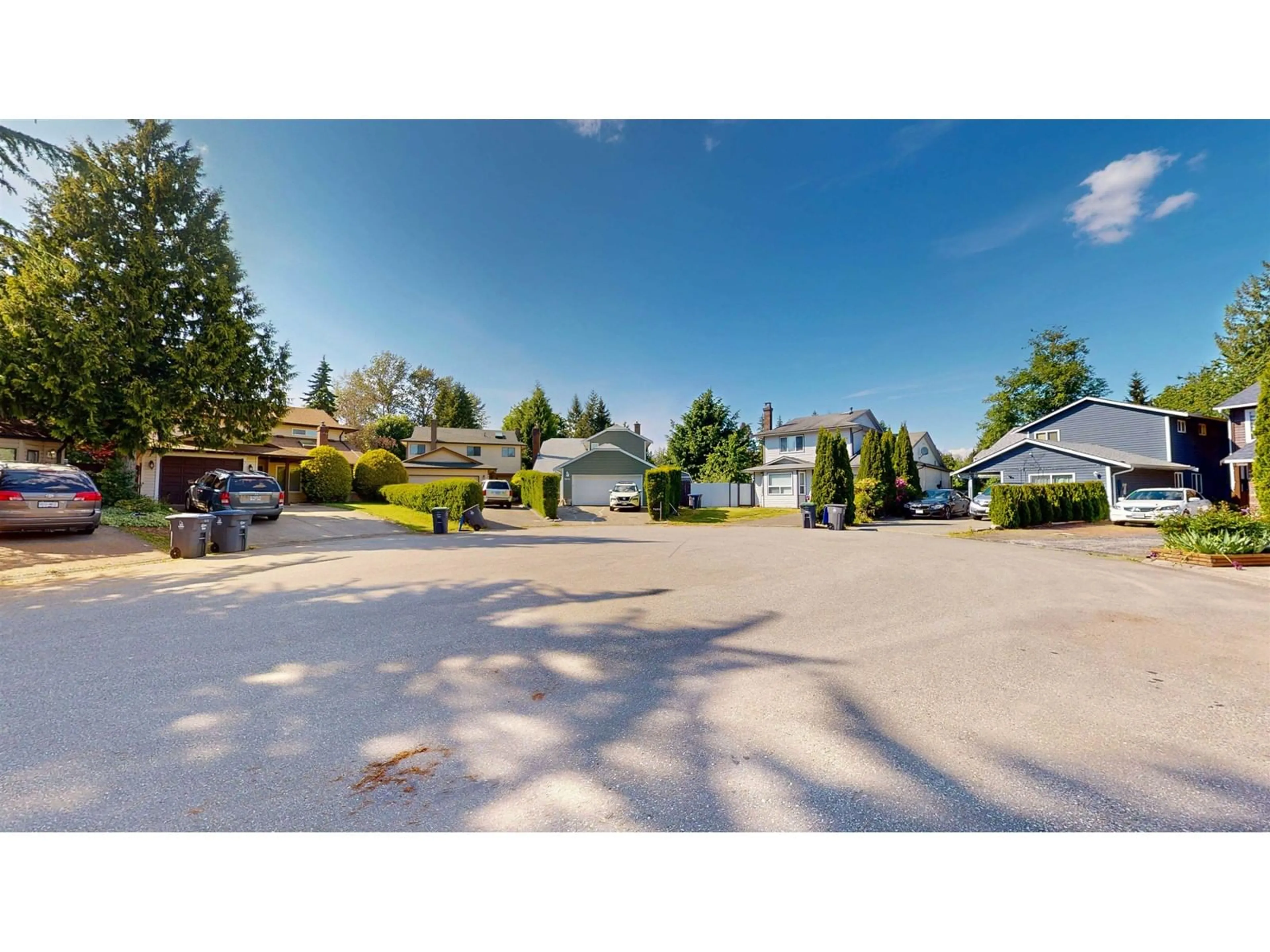 A pic from outside/outdoor area/front of a property/back of a property/a pic from drone, street for 9676 155B, Surrey British Columbia V3R7N9
