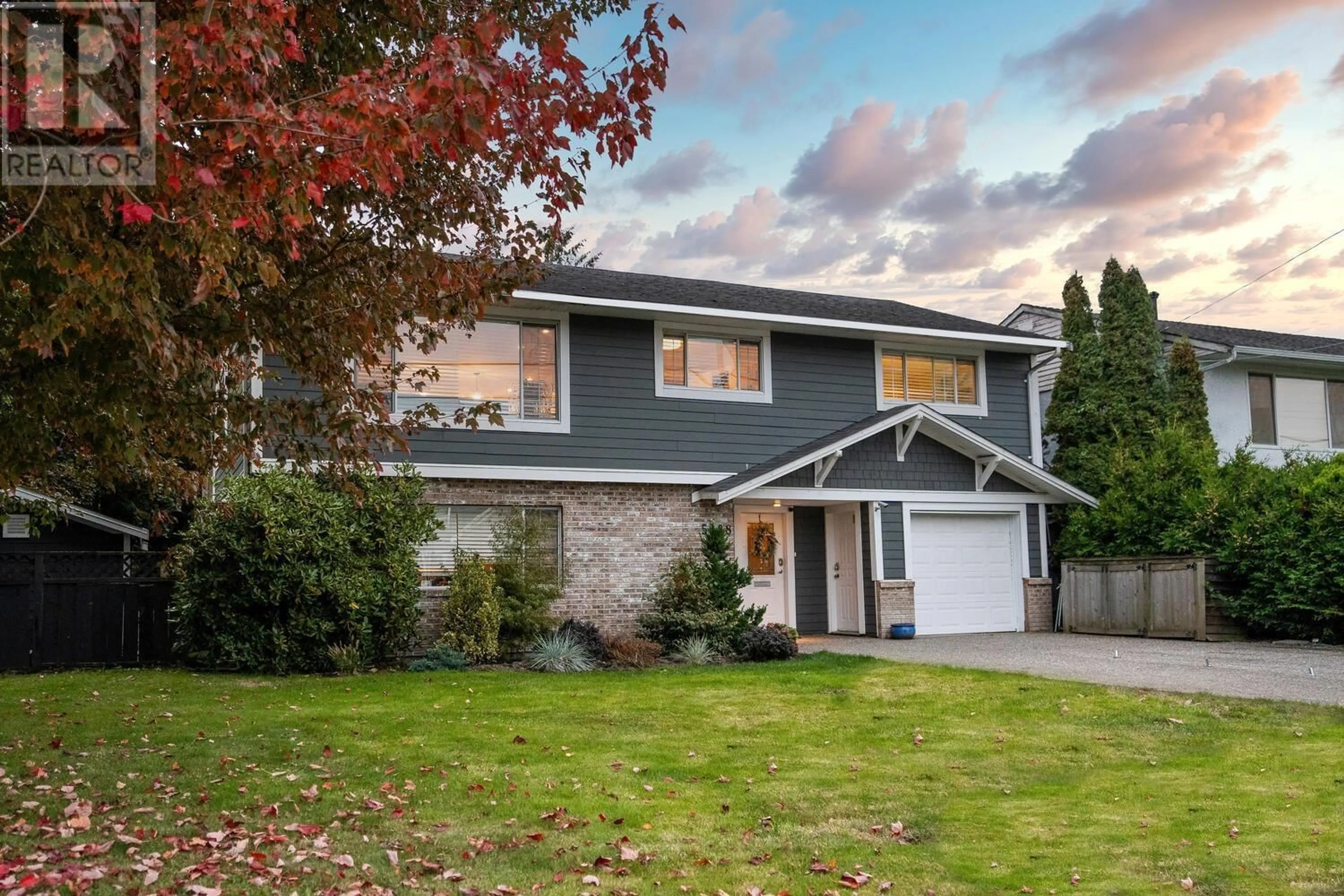 Home with vinyl exterior material, street for 5488 WESTMINSTER AVENUE, Delta British Columbia V4K2J5