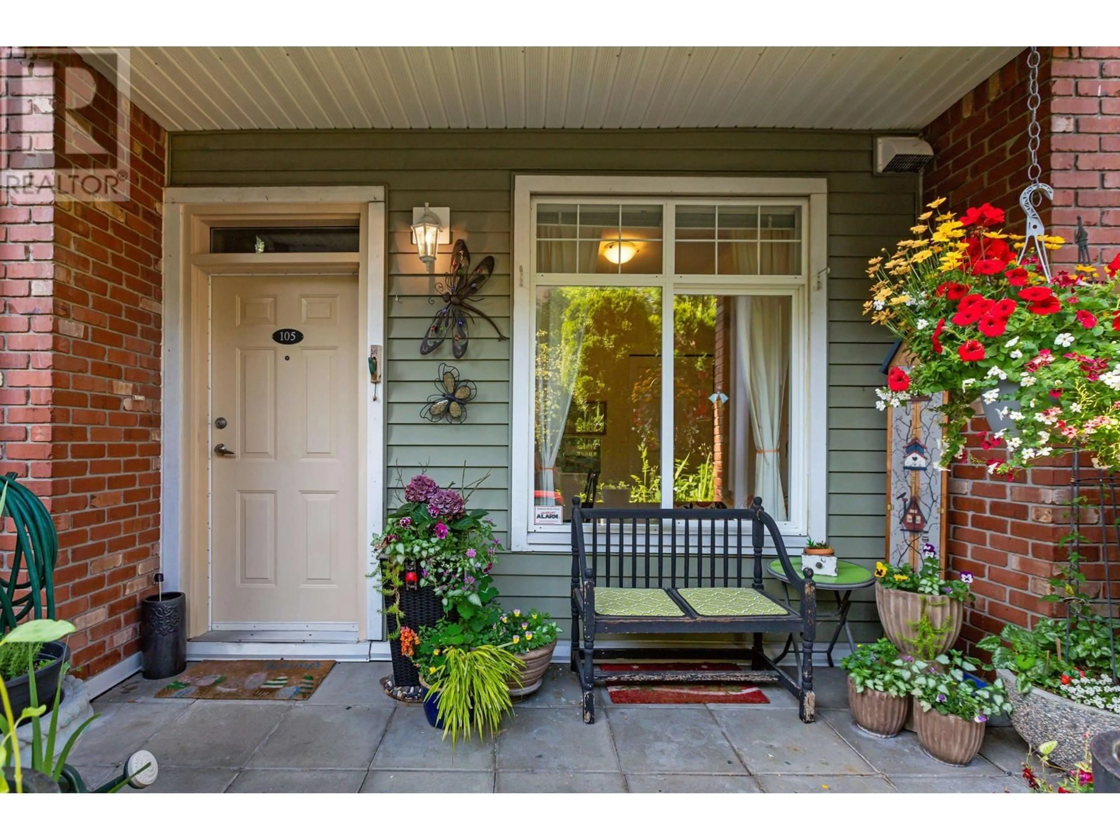Indoor entryway for 105 - 1567 GRANT AVENUE, Port Coquitlam British Columbia V3B1P1
