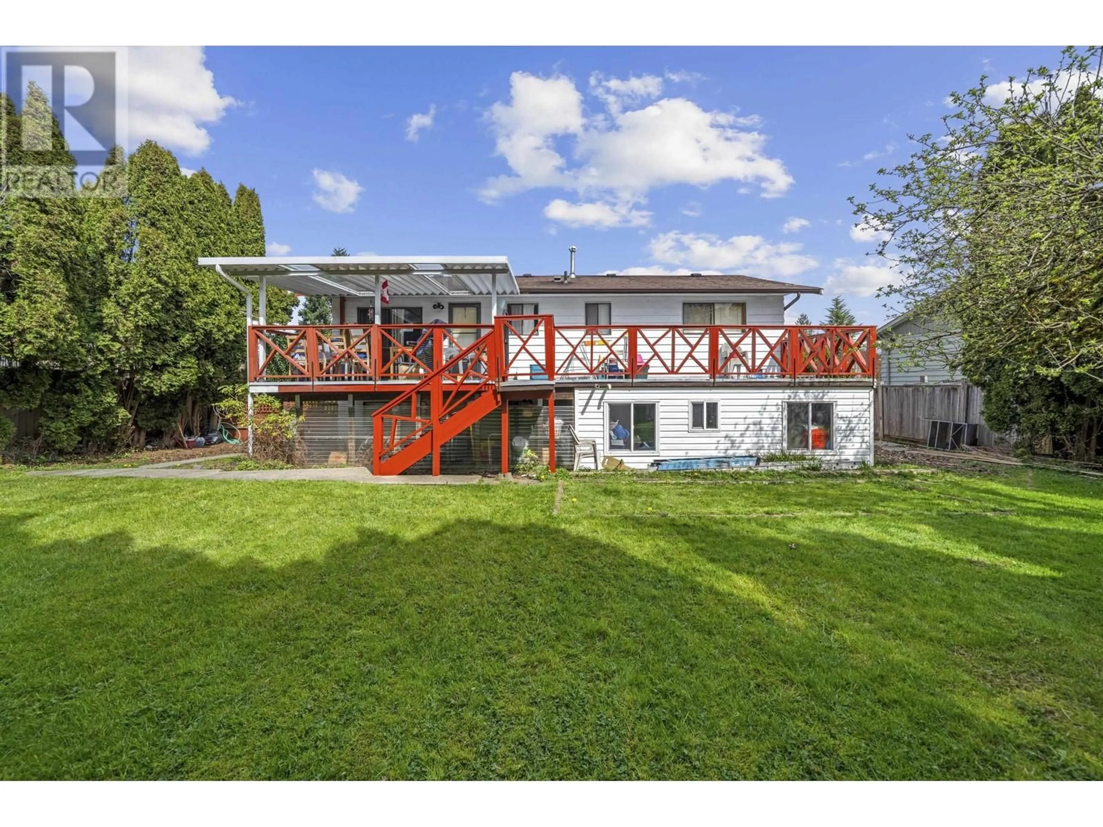 A pic from outside/outdoor area/front of a property/back of a property/a pic from drone, building for 22970 STOREY AVENUE, Maple Ridge British Columbia V2X3W1