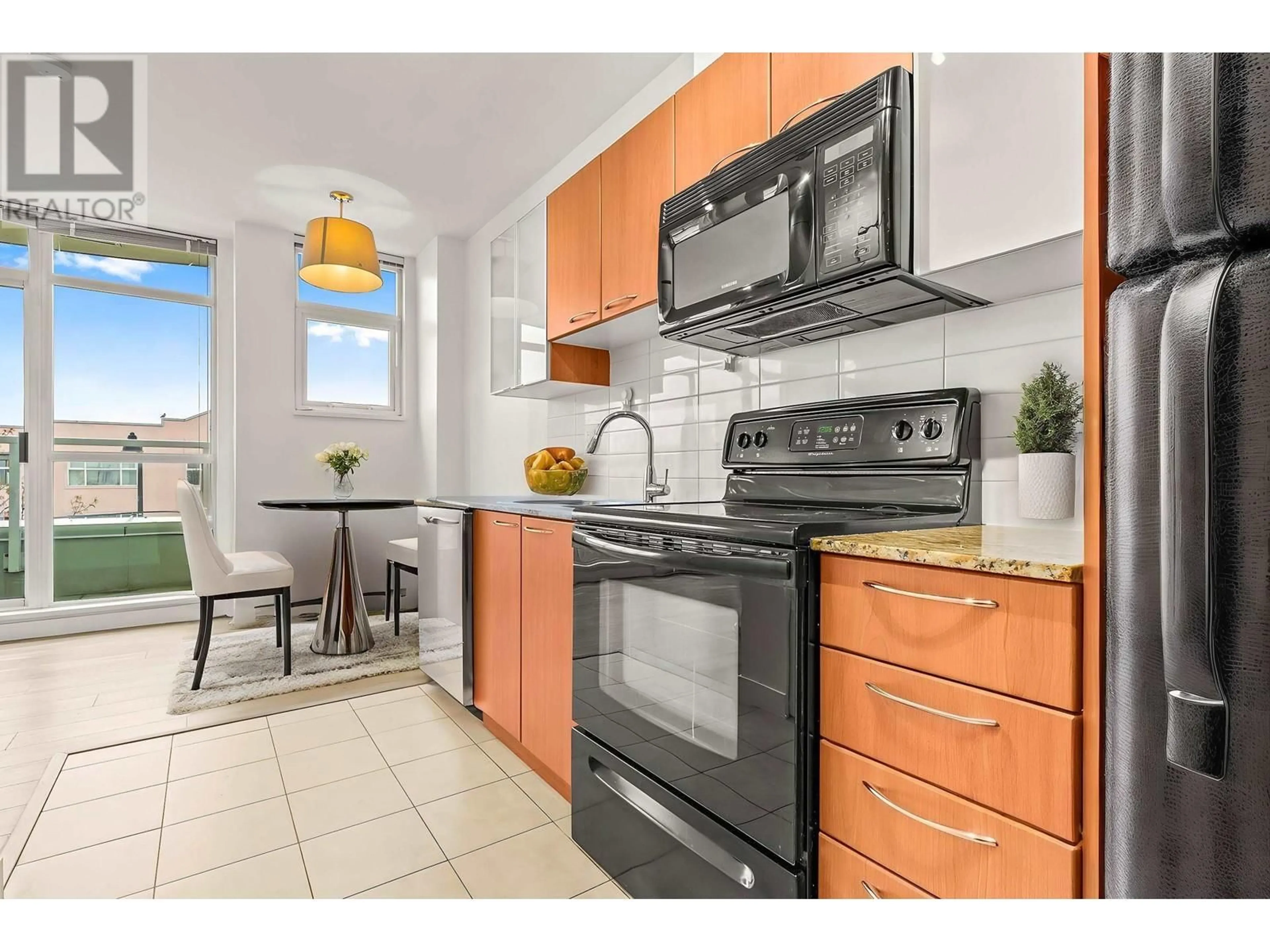 Standard kitchen, ceramic/tile floor for 351 - 1432 KINGSWAY, Vancouver British Columbia V5N5Y6