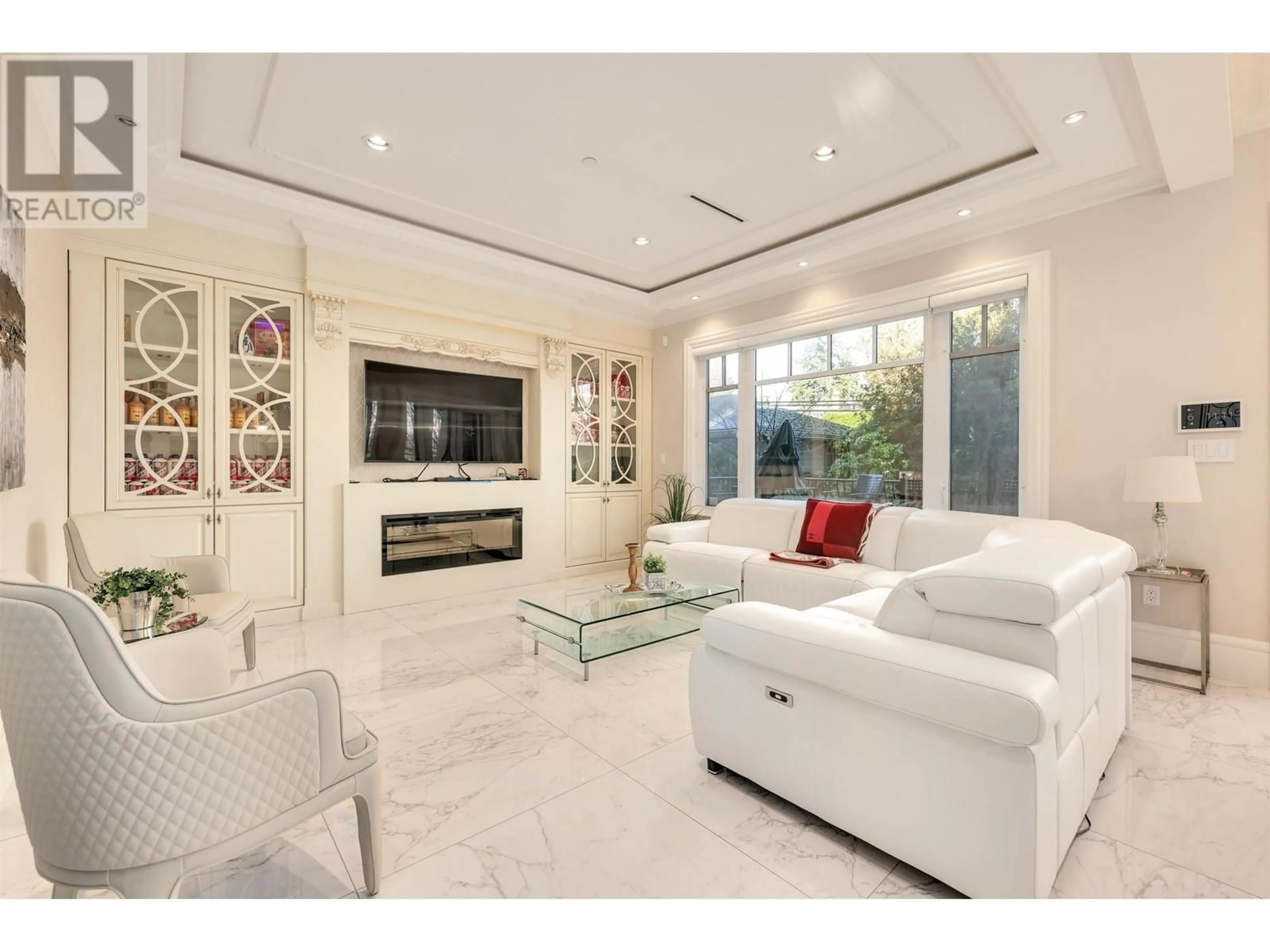 Living room with furniture, ceramic/tile floor for 1335 26TH AVENUE, Vancouver British Columbia V6H2B2