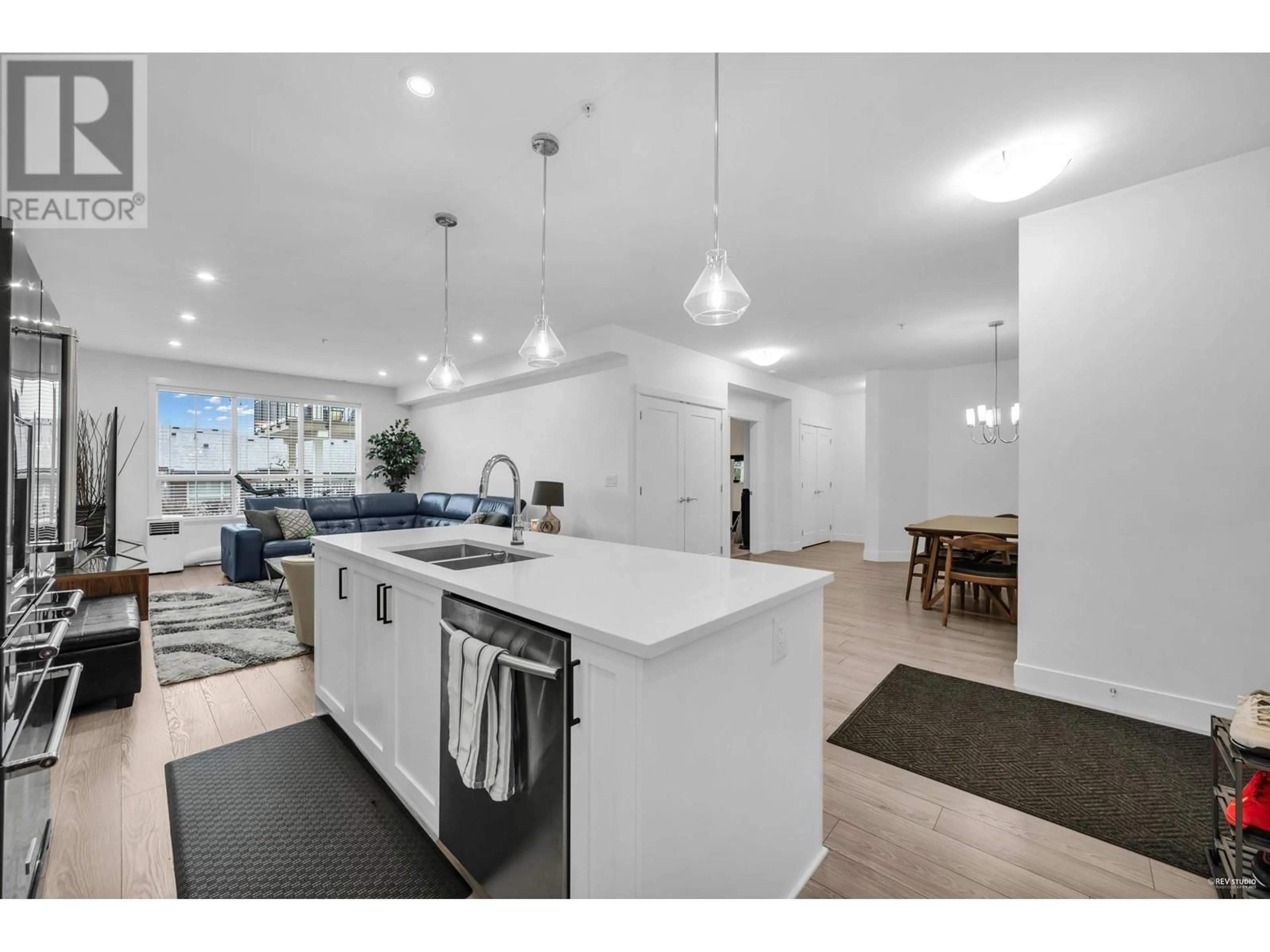 Open concept kitchen, unknown for 204 - 12367 224 STREET, Maple Ridge British Columbia V6C3P6