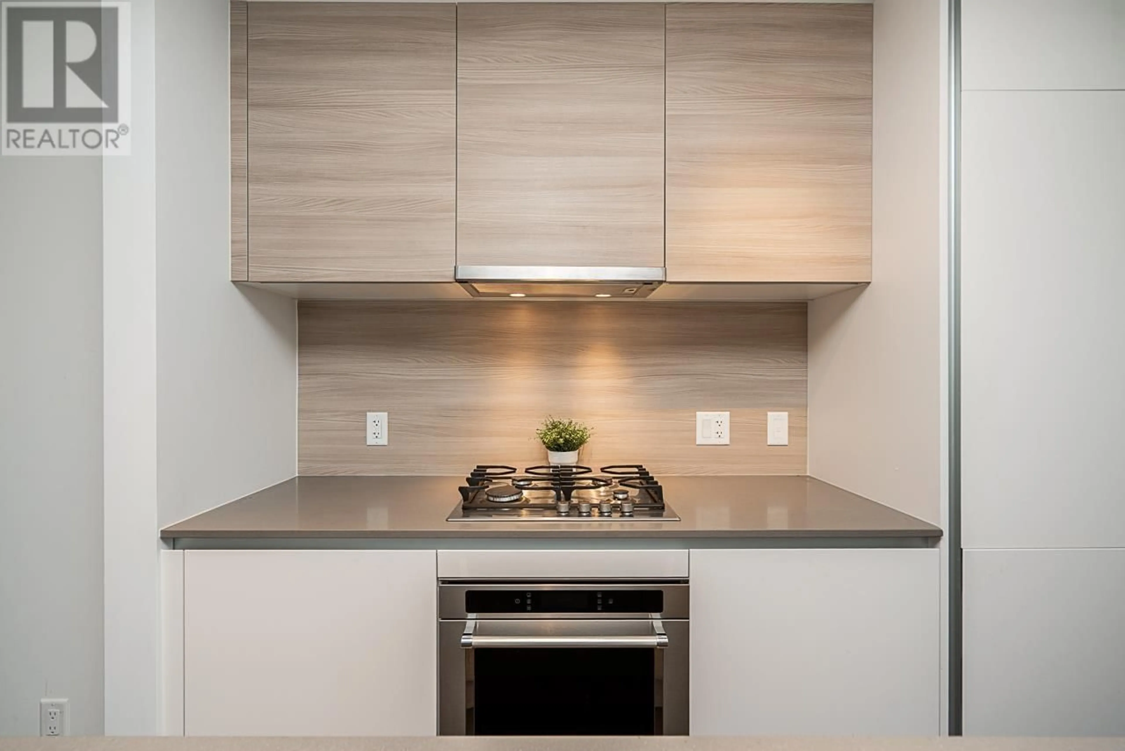 Contemporary kitchen, unknown for 2309 - 908 QUAYSIDE DRIVE, New Westminster British Columbia V3M0L4