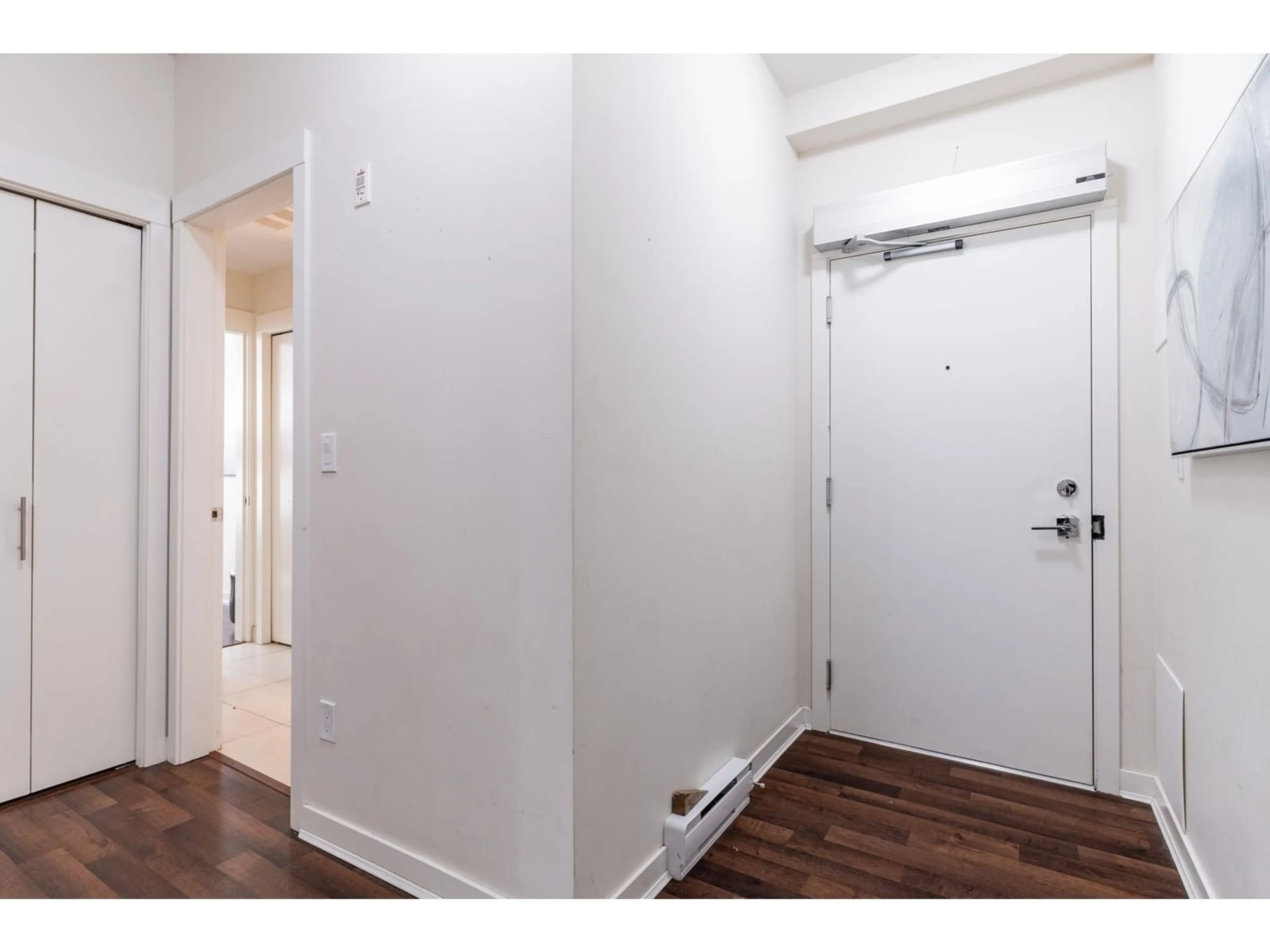 Indoor entryway for 101 - 8733 160, Surrey British Columbia V4N6P9