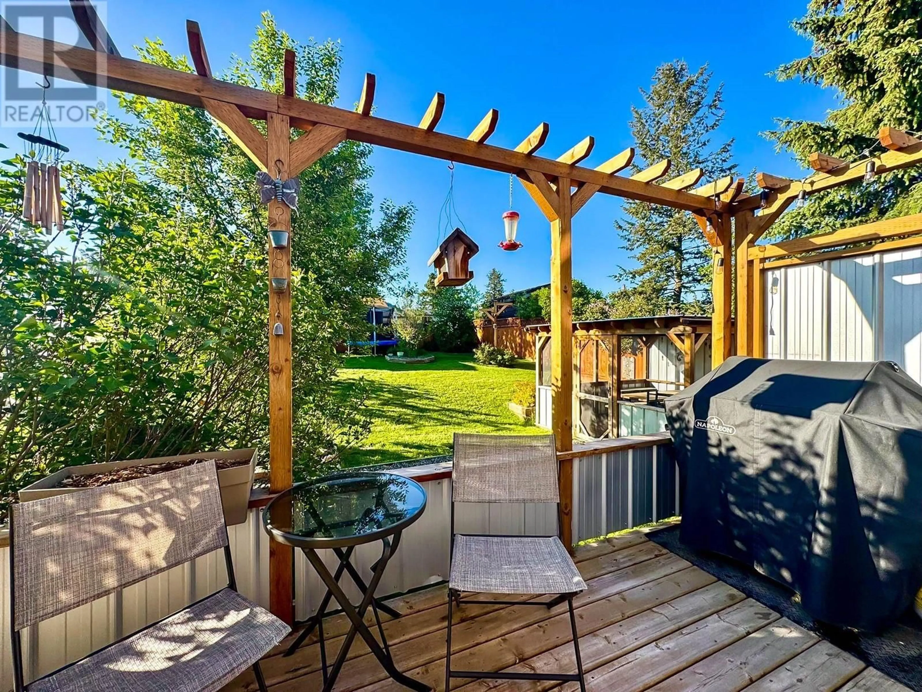 Patio, unknown for 253 BIRCH AVENUE, 100 Mile House British Columbia V0K2E0