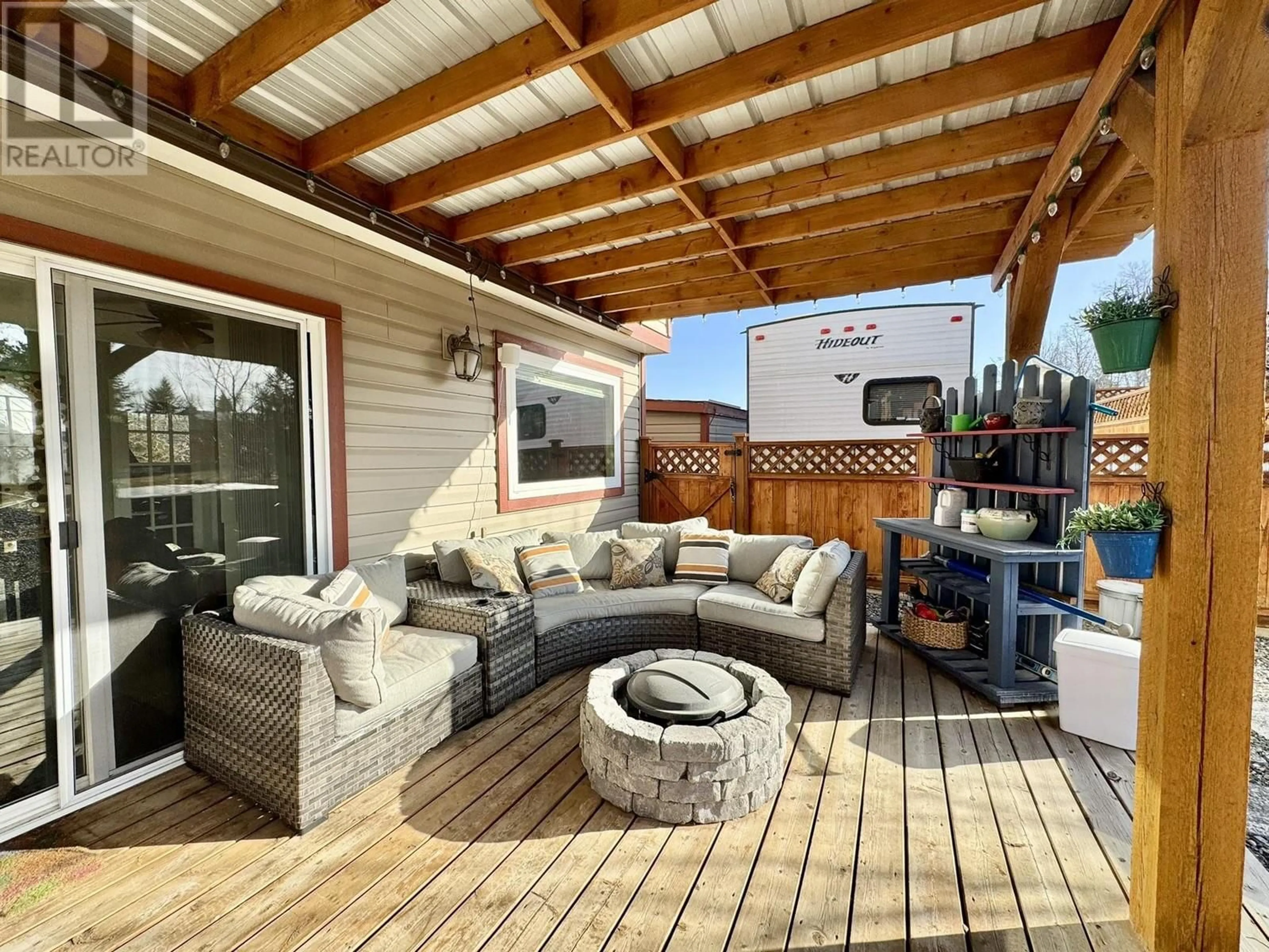Patio, street for 253 BIRCH AVENUE, 100 Mile House British Columbia V0K2E0