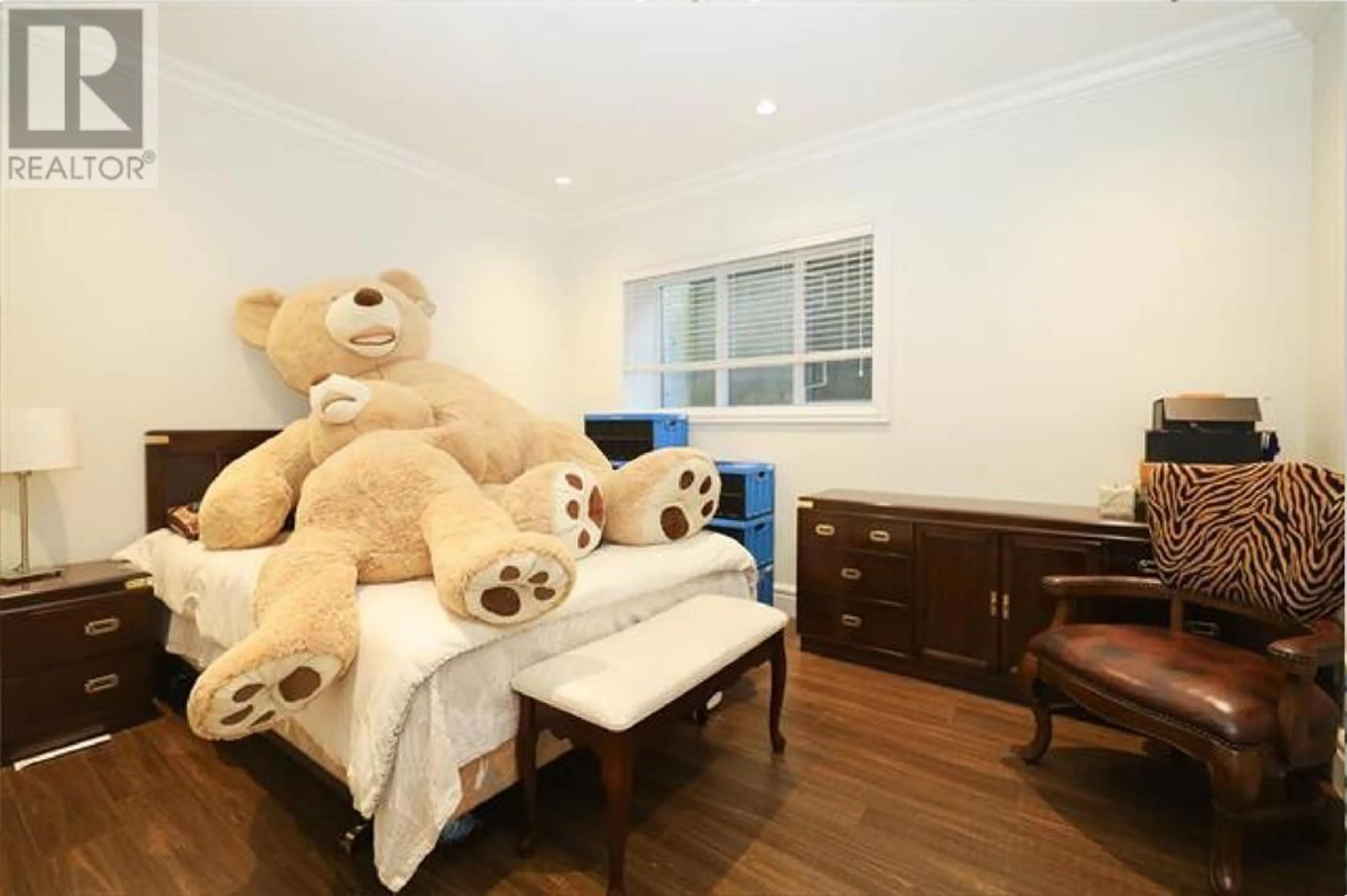 A pic of a room for 875 38TH AVENUE, Vancouver British Columbia V5Z2L7