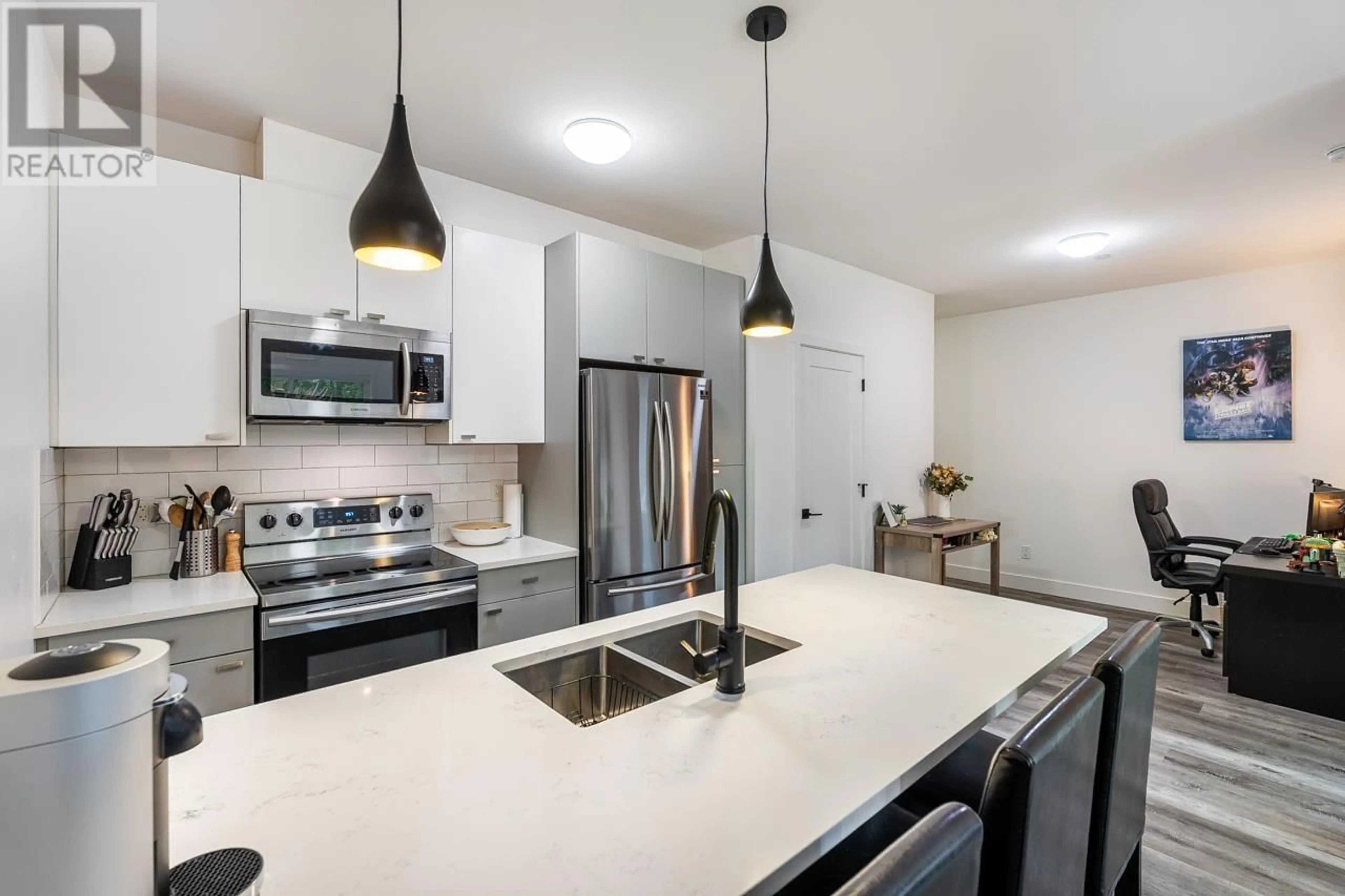 Open concept kitchen, unknown for 101 - 12320 222 STREET, Maple Ridge British Columbia V2X4K8