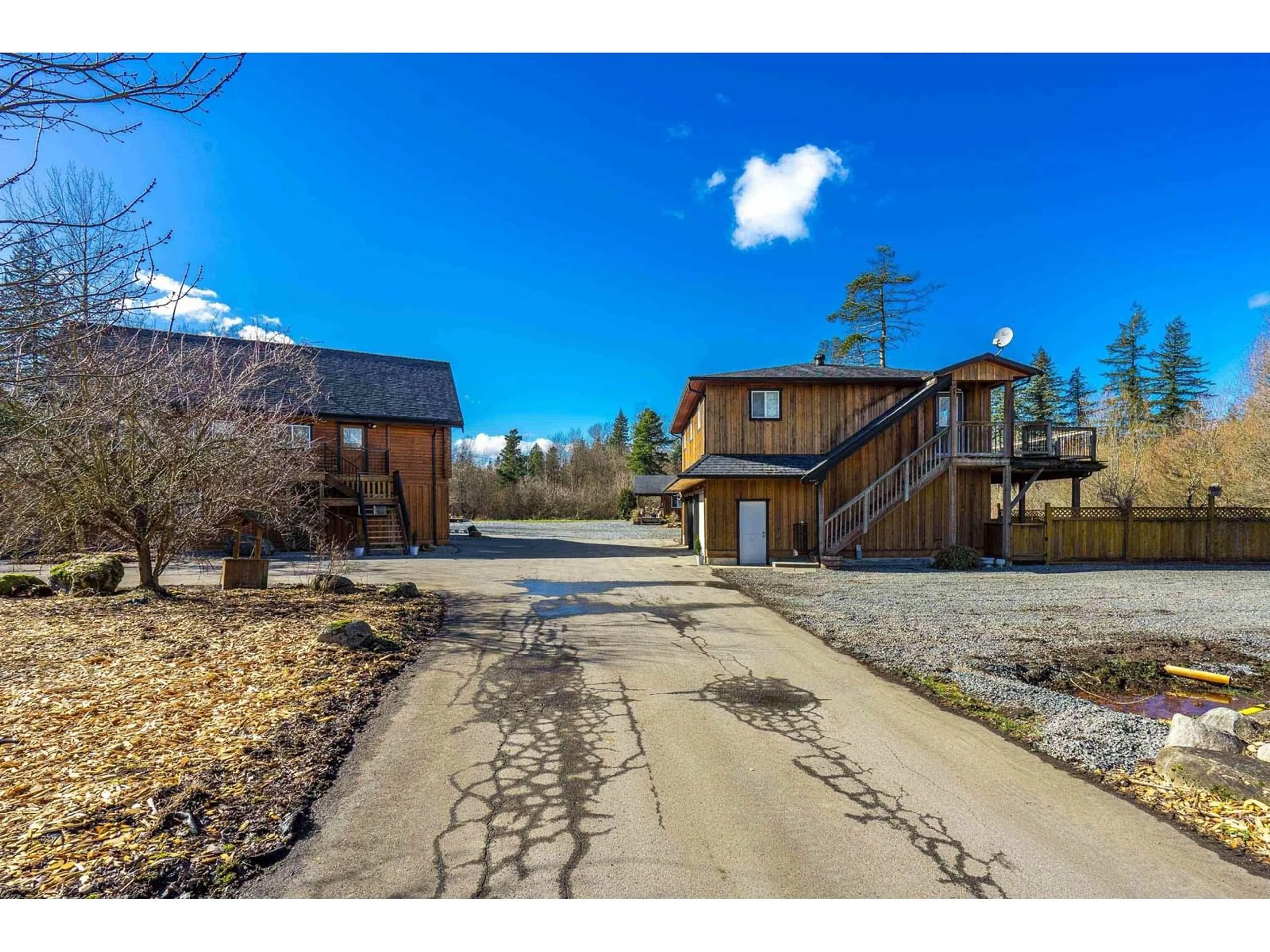 A pic from outside/outdoor area/front of a property/back of a property/a pic from drone, street for 7007 264, Langley British Columbia V4W1M8
