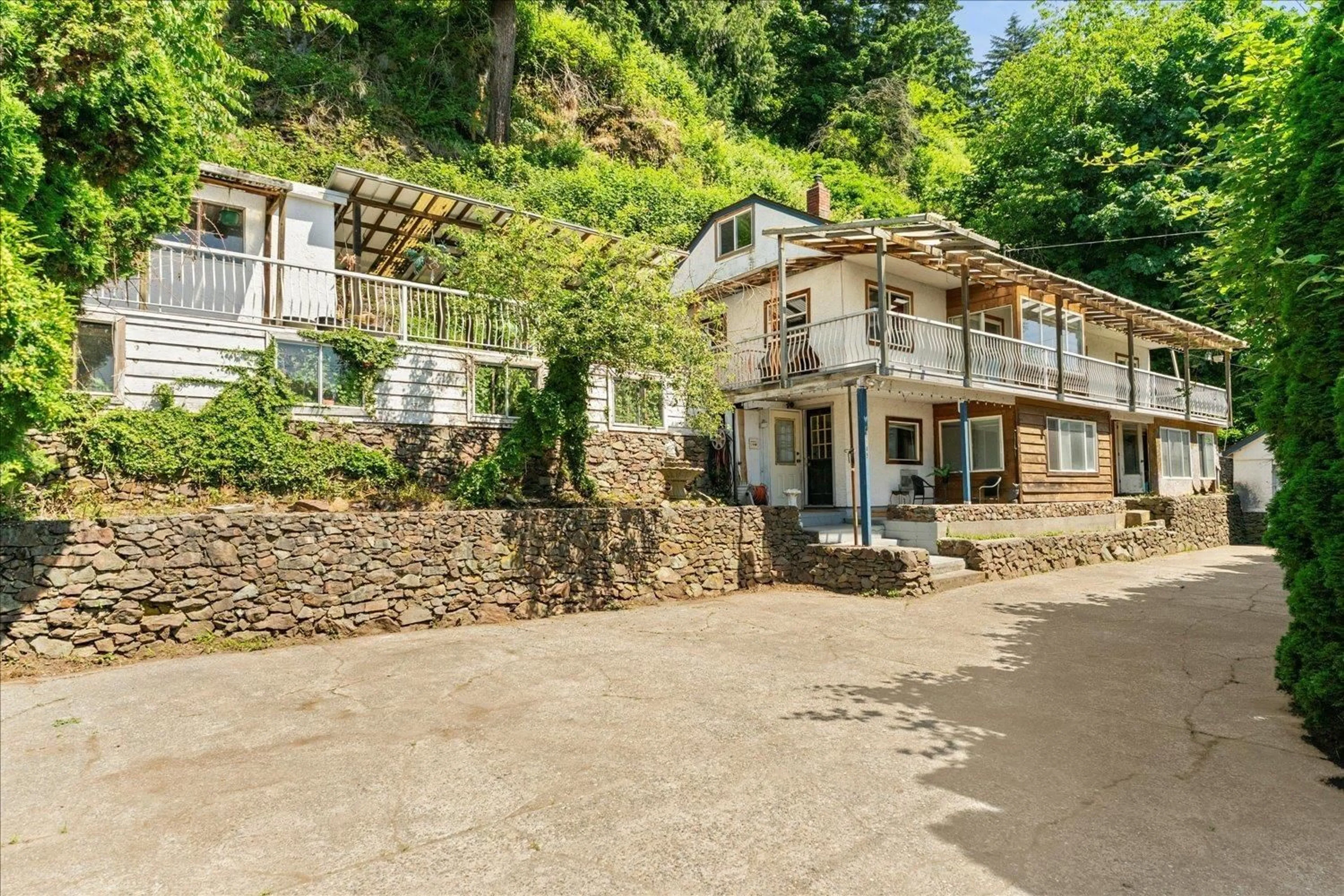 Patio, unknown for 47145 YALE ROAD, Chilliwack British Columbia V2P7M9