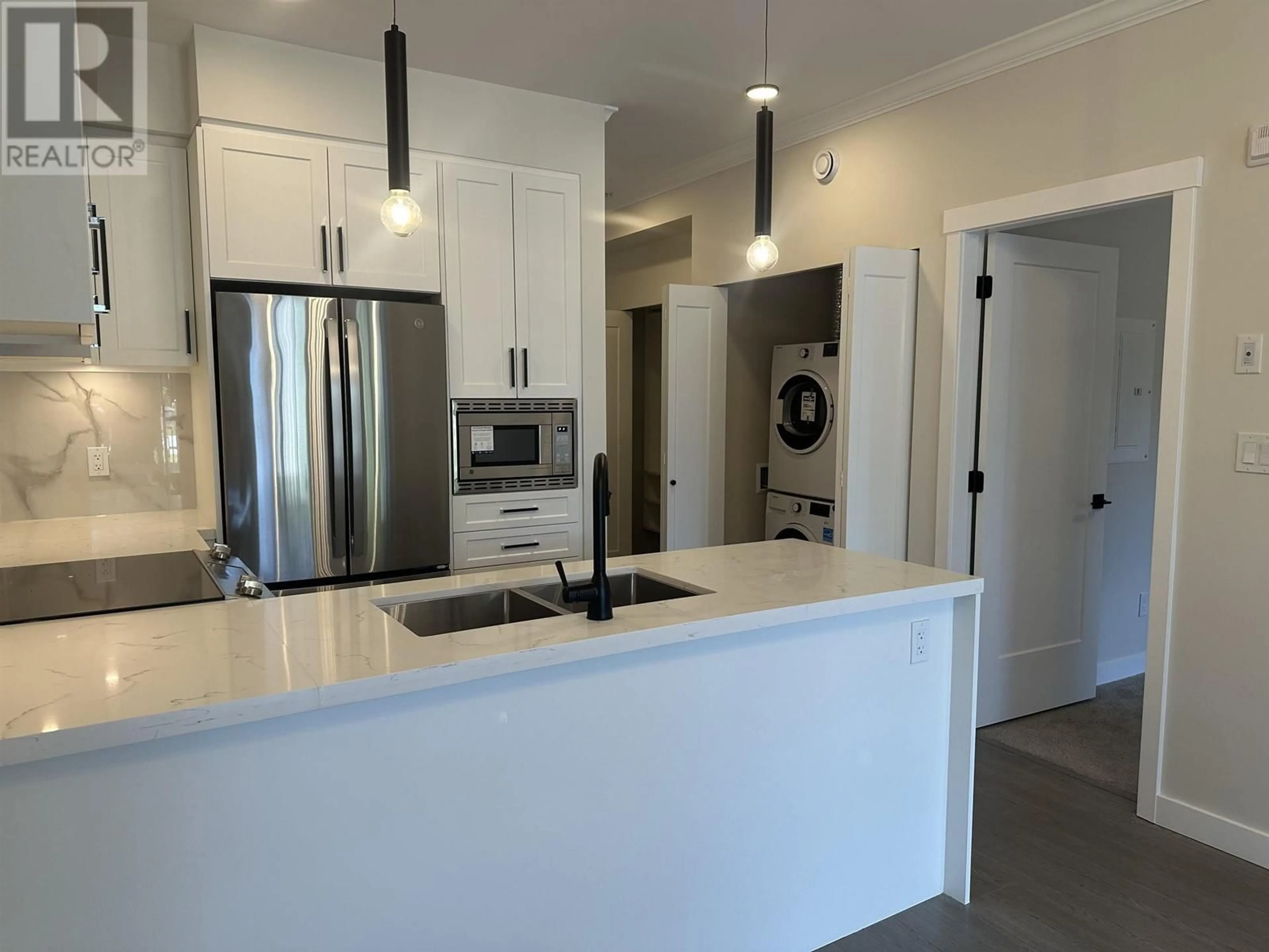Open concept kitchen, unknown for 104 - 12109 223 STREET, Maple Ridge British Columbia V2X3I2