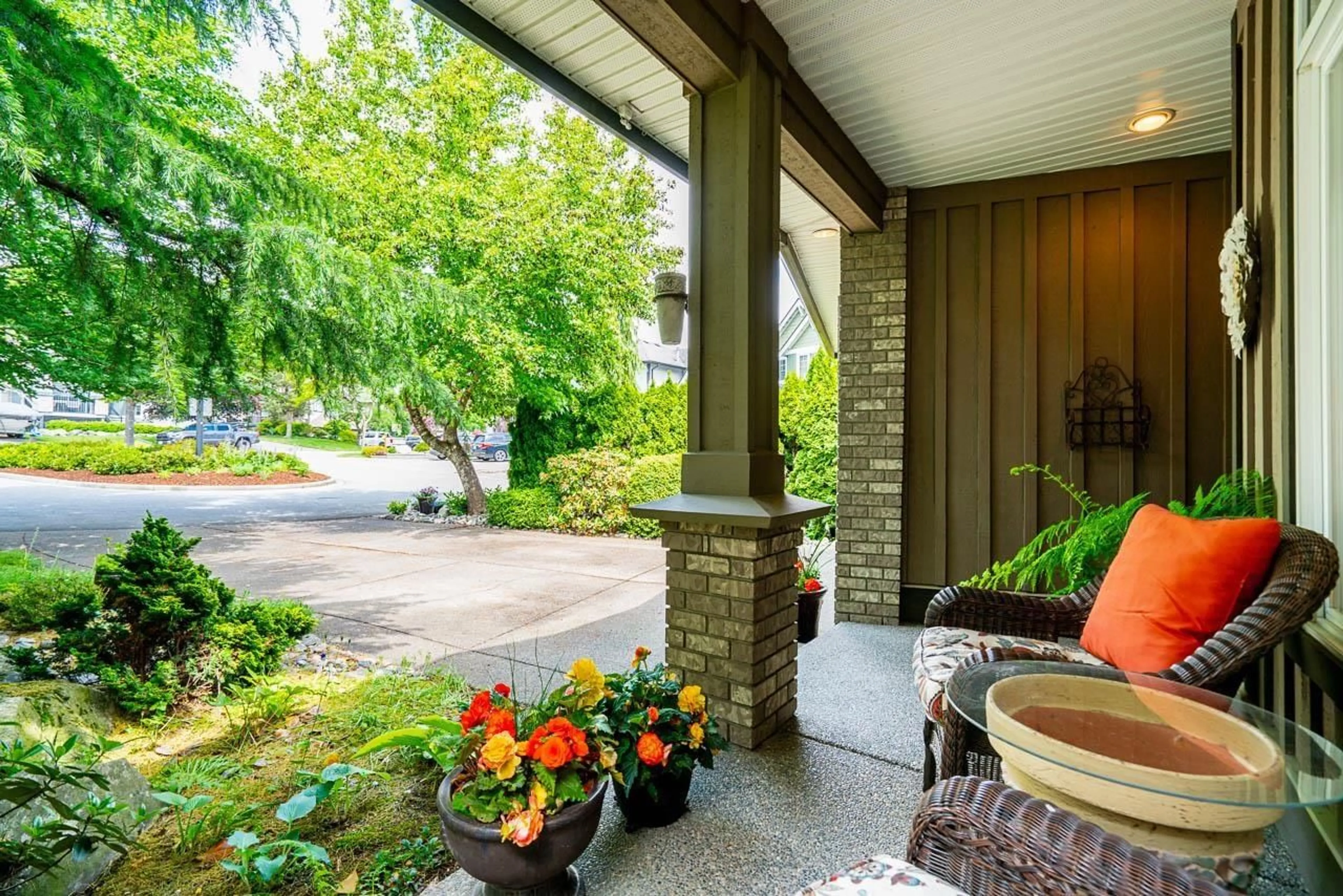Patio, street for 5784 167, Surrey British Columbia V3S9T4