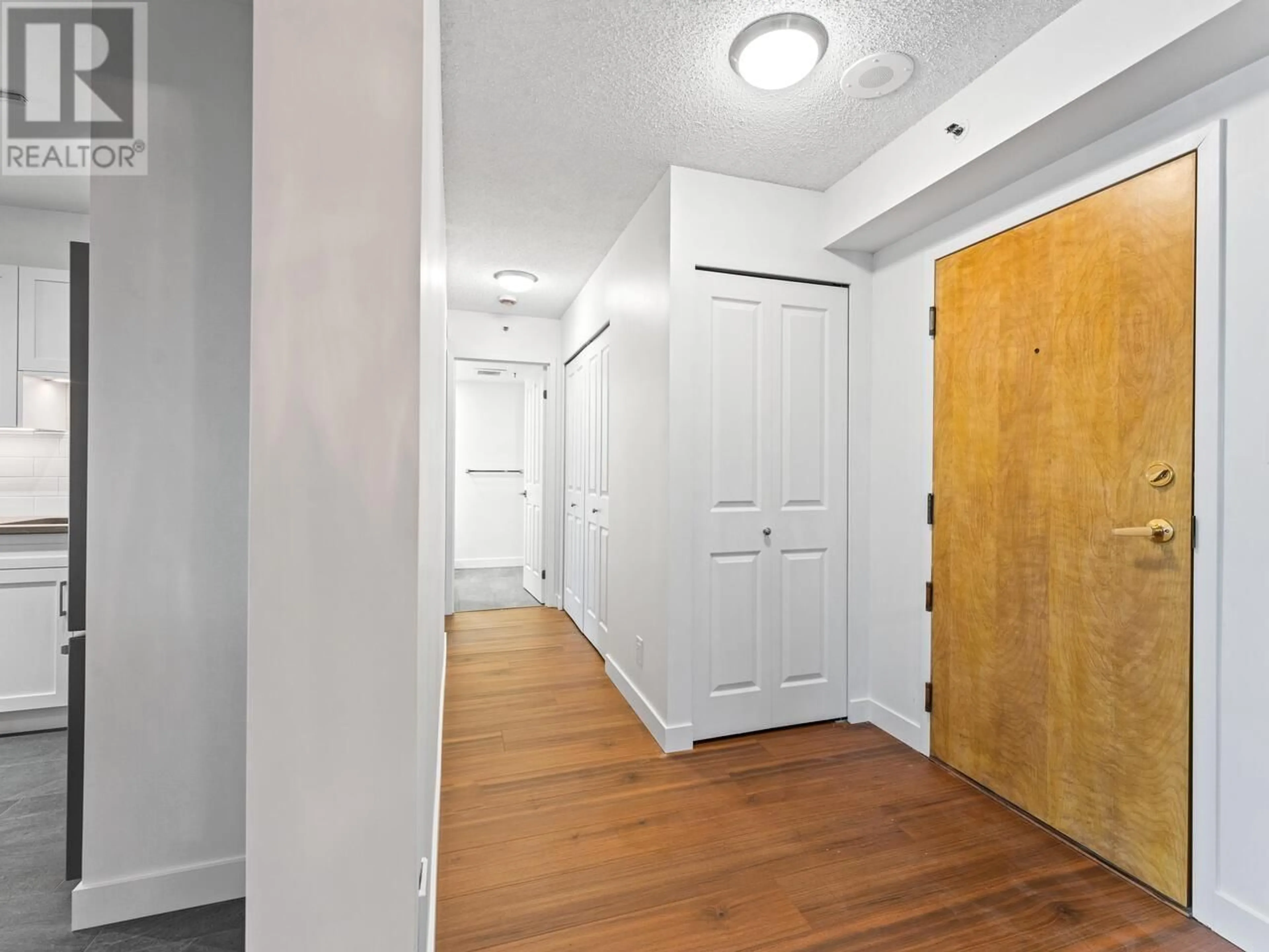 Indoor foyer for 1004 - 551 AUSTIN AVENUE, Coquitlam British Columbia V3K6R7