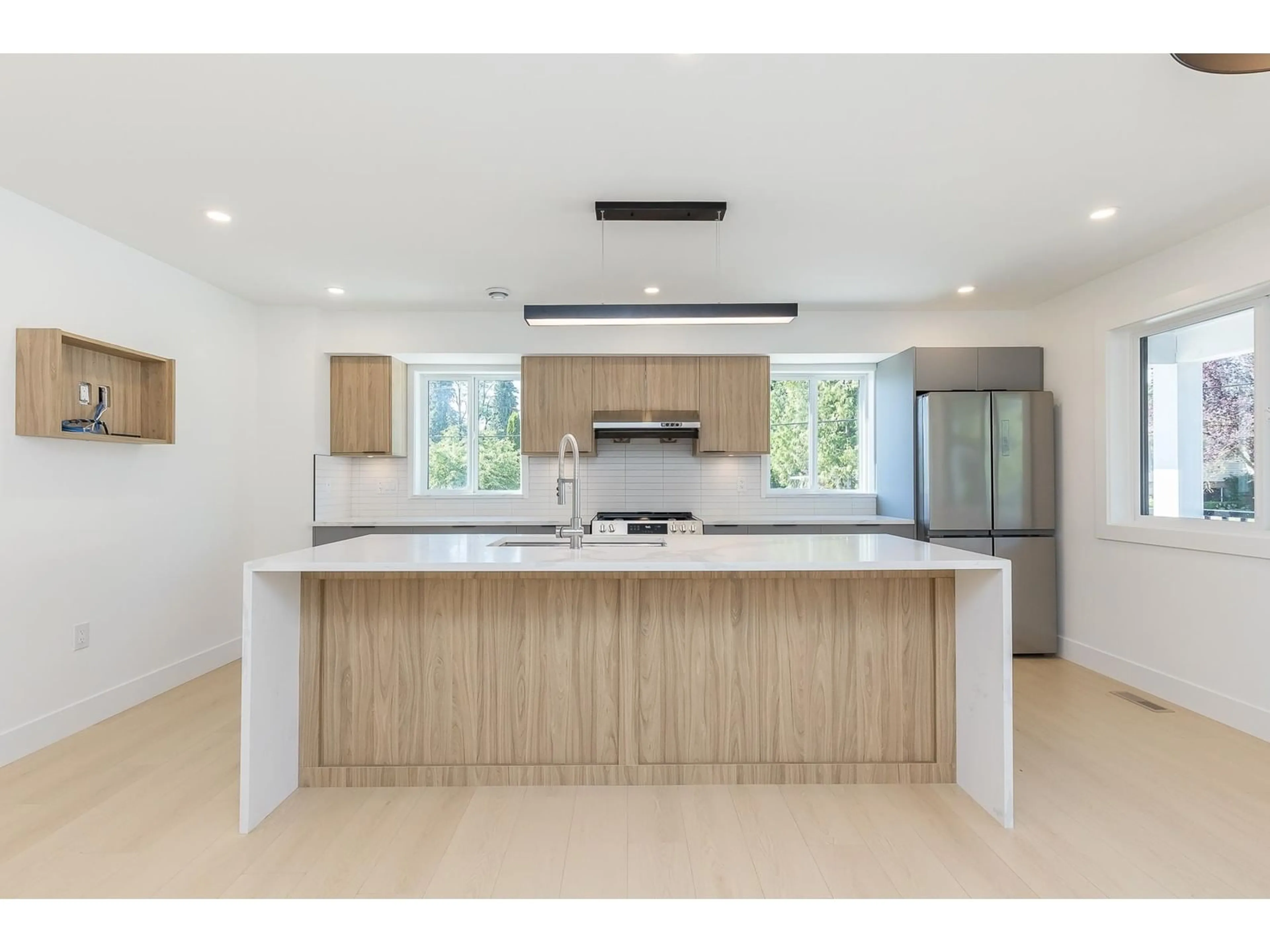 Open concept kitchen, unknown for 31603 CLEARVIEW, Abbotsford British Columbia V2T1Z2