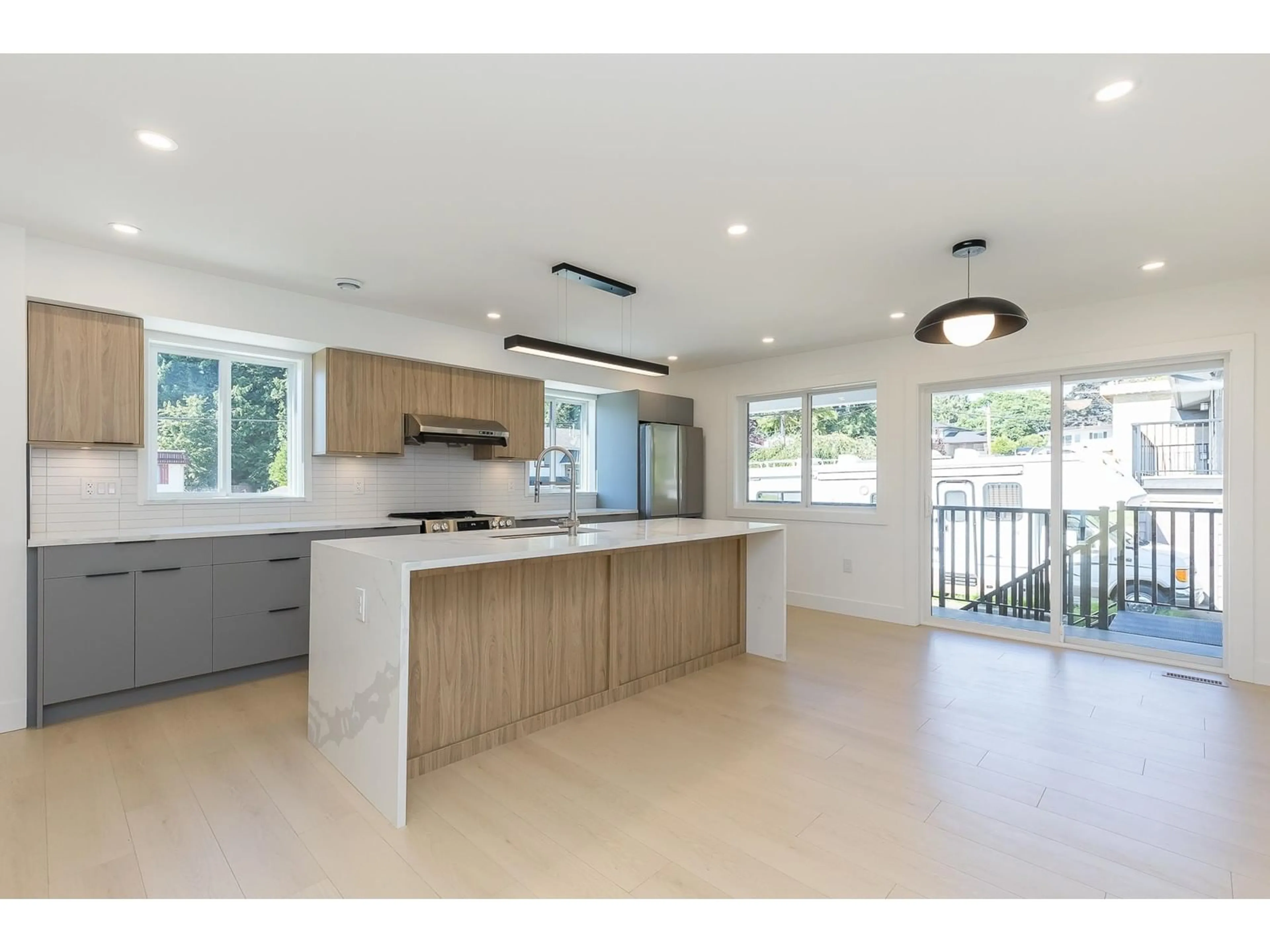 Open concept kitchen, unknown for 31603 CLEARVIEW, Abbotsford British Columbia V2T1Z2