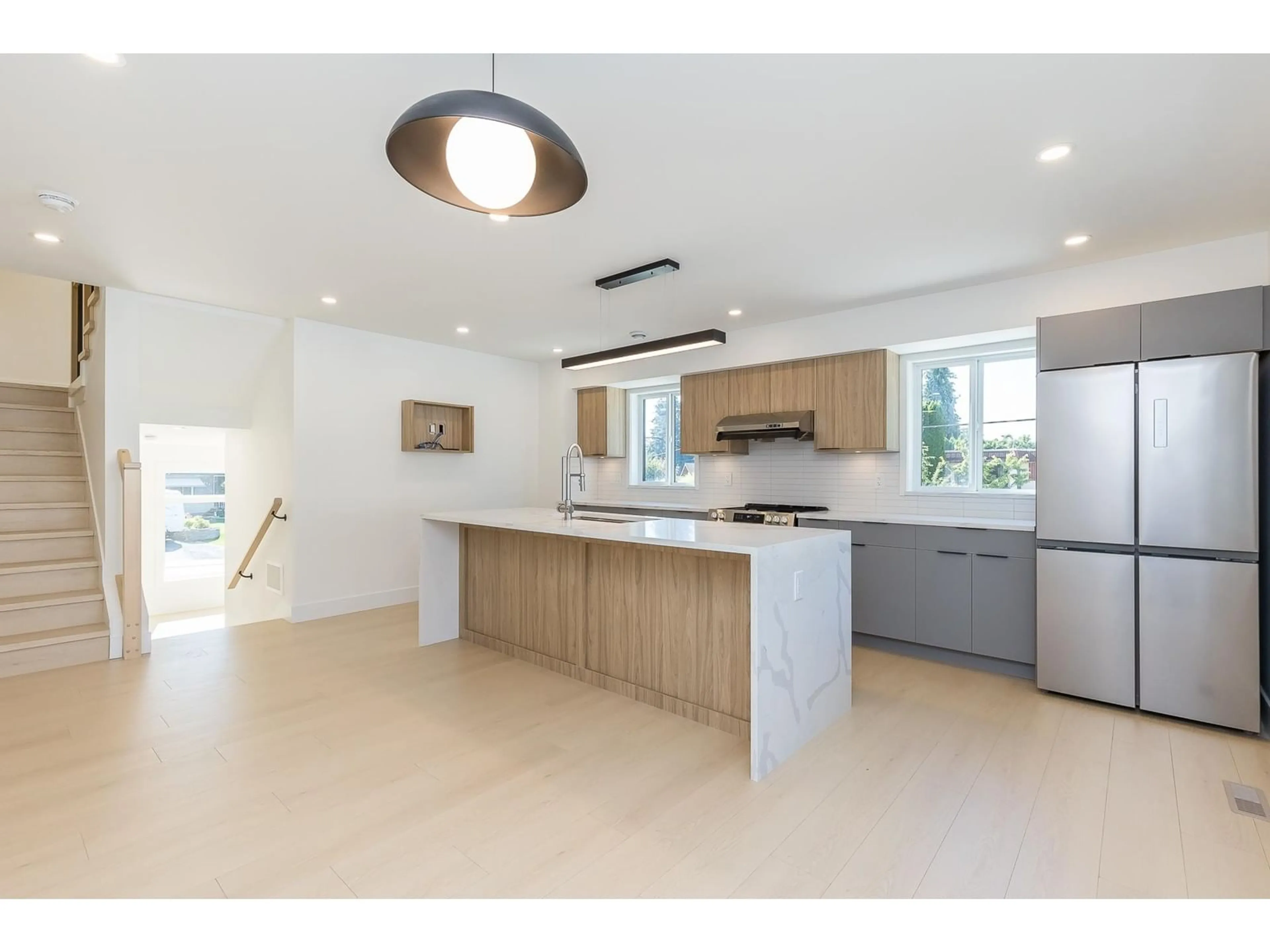 Open concept kitchen, unknown for 31603 CLEARVIEW, Abbotsford British Columbia V2T1Z2
