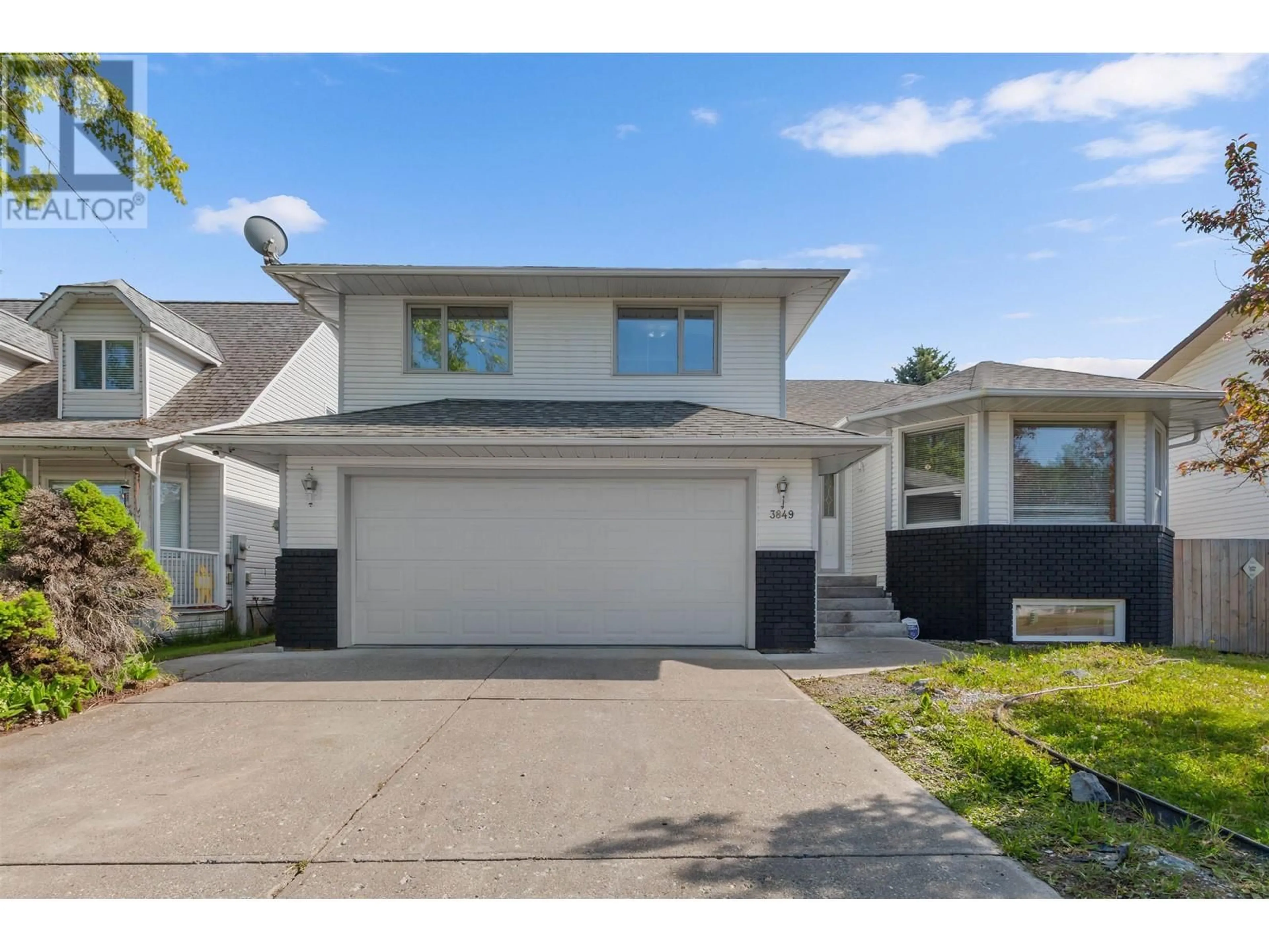 Home with vinyl exterior material, street for 3849 GRACE CRESCENT, Prince George British Columbia V2N4V9