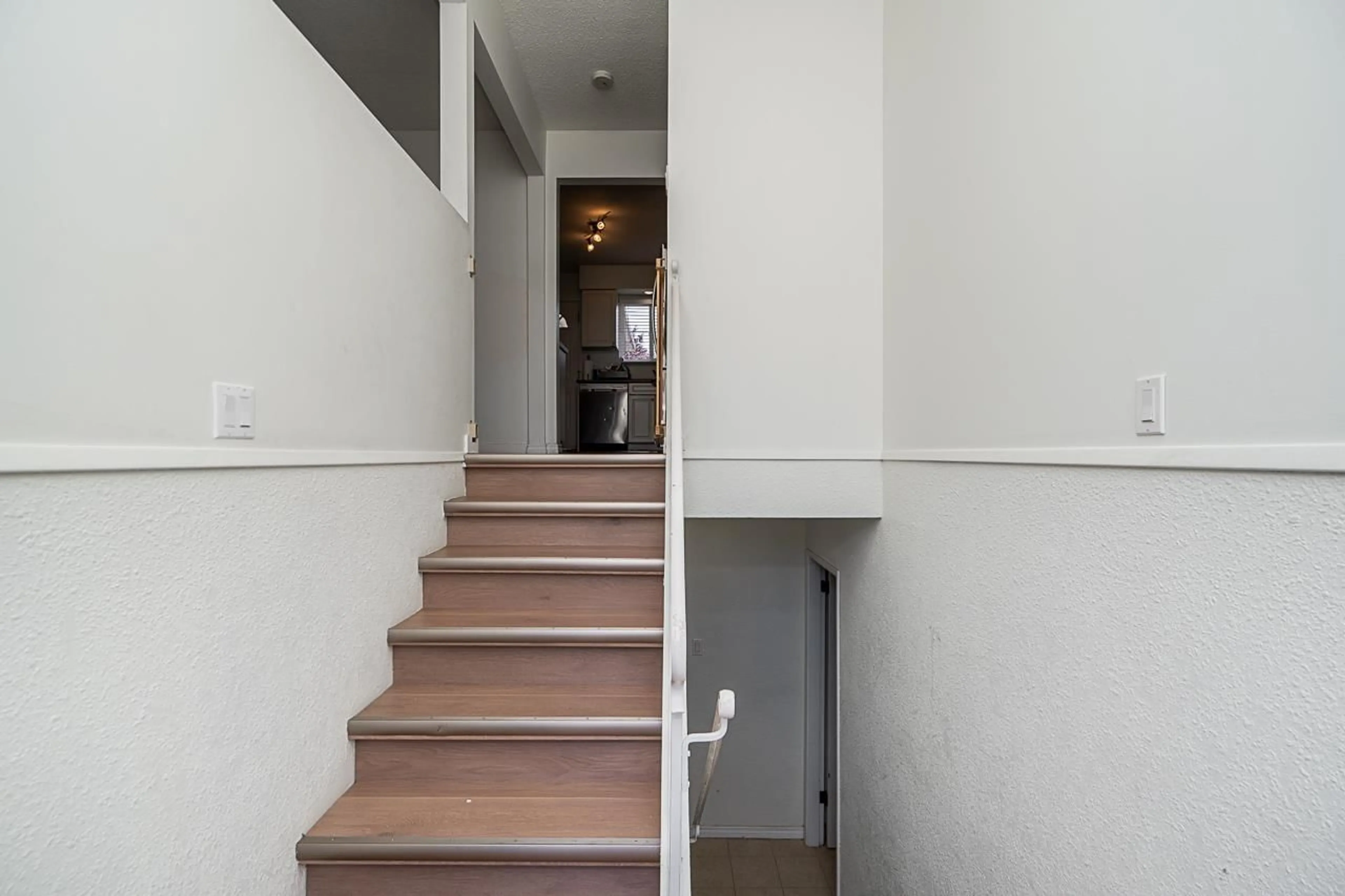 Unknown for 13728 BLACKBURN, White Rock British Columbia V4B2Y8