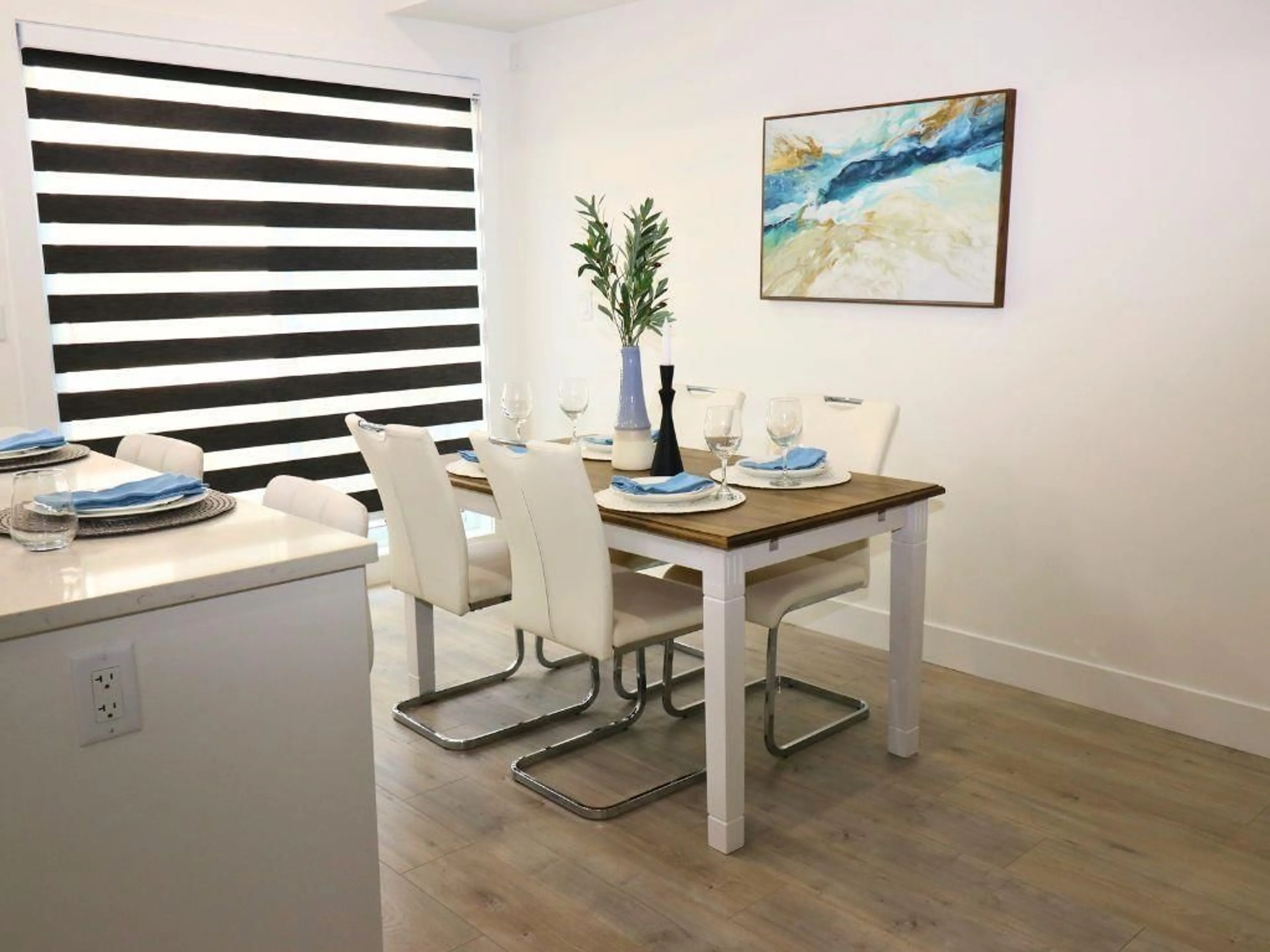 Dining room, wood/laminate floor for 19 - 13895 64, Surrey British Columbia V3W3N9