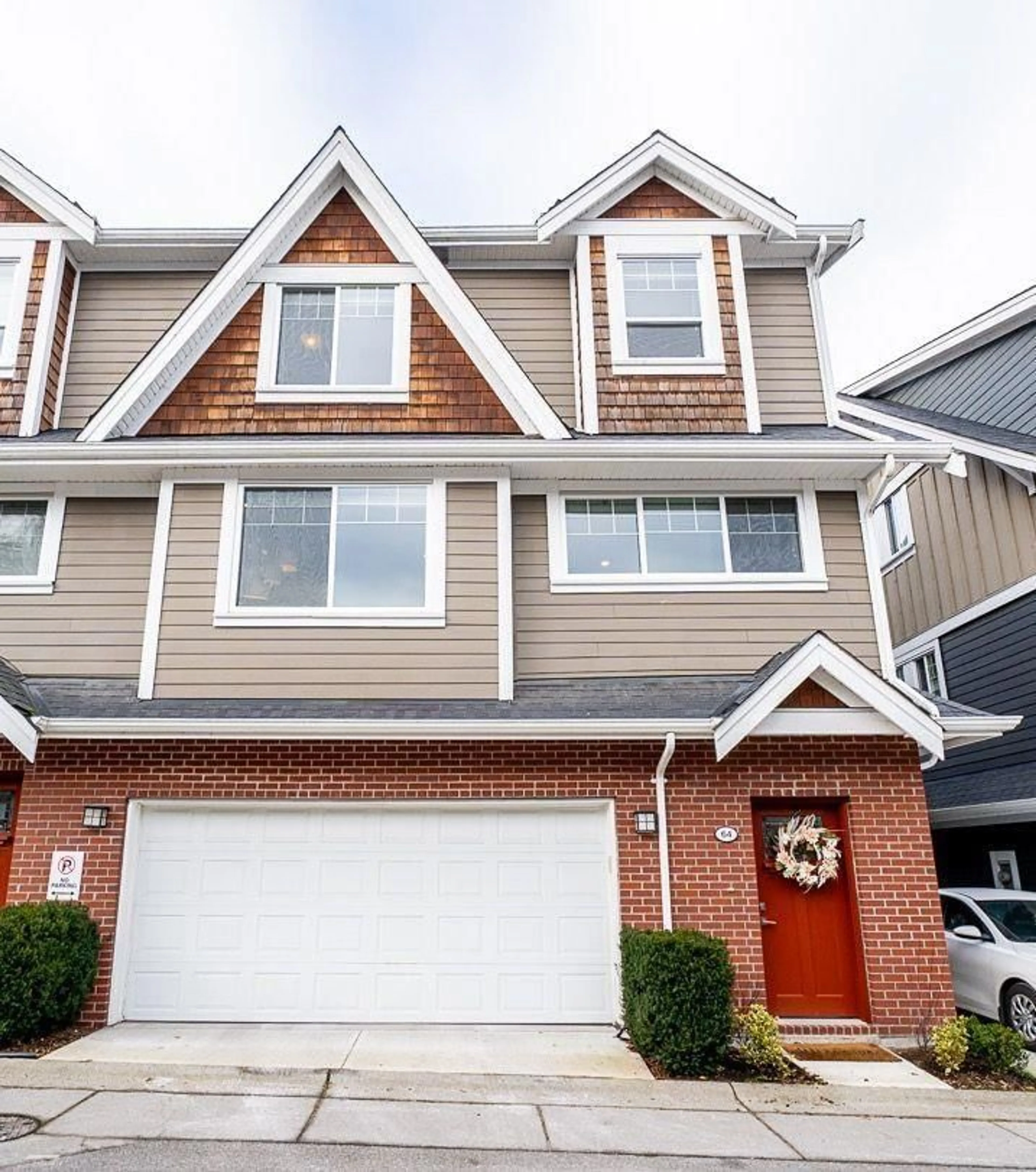Home with vinyl exterior material, street for 64 - 15988 32, Surrey British Columbia V3Z2J4