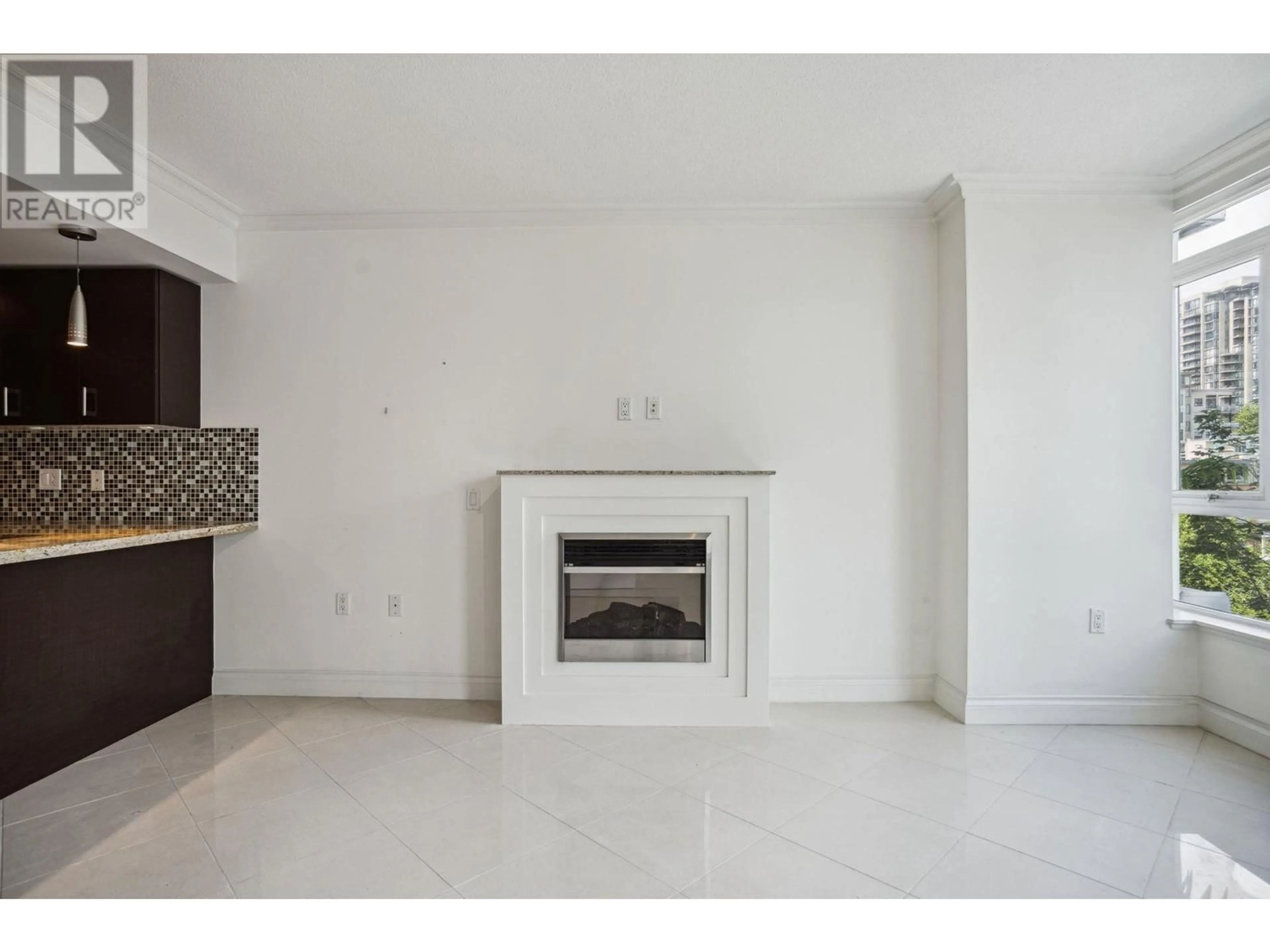 Unknown for 408 - 133 ESPLANADE AVENUE, North Vancouver British Columbia V7L1A1