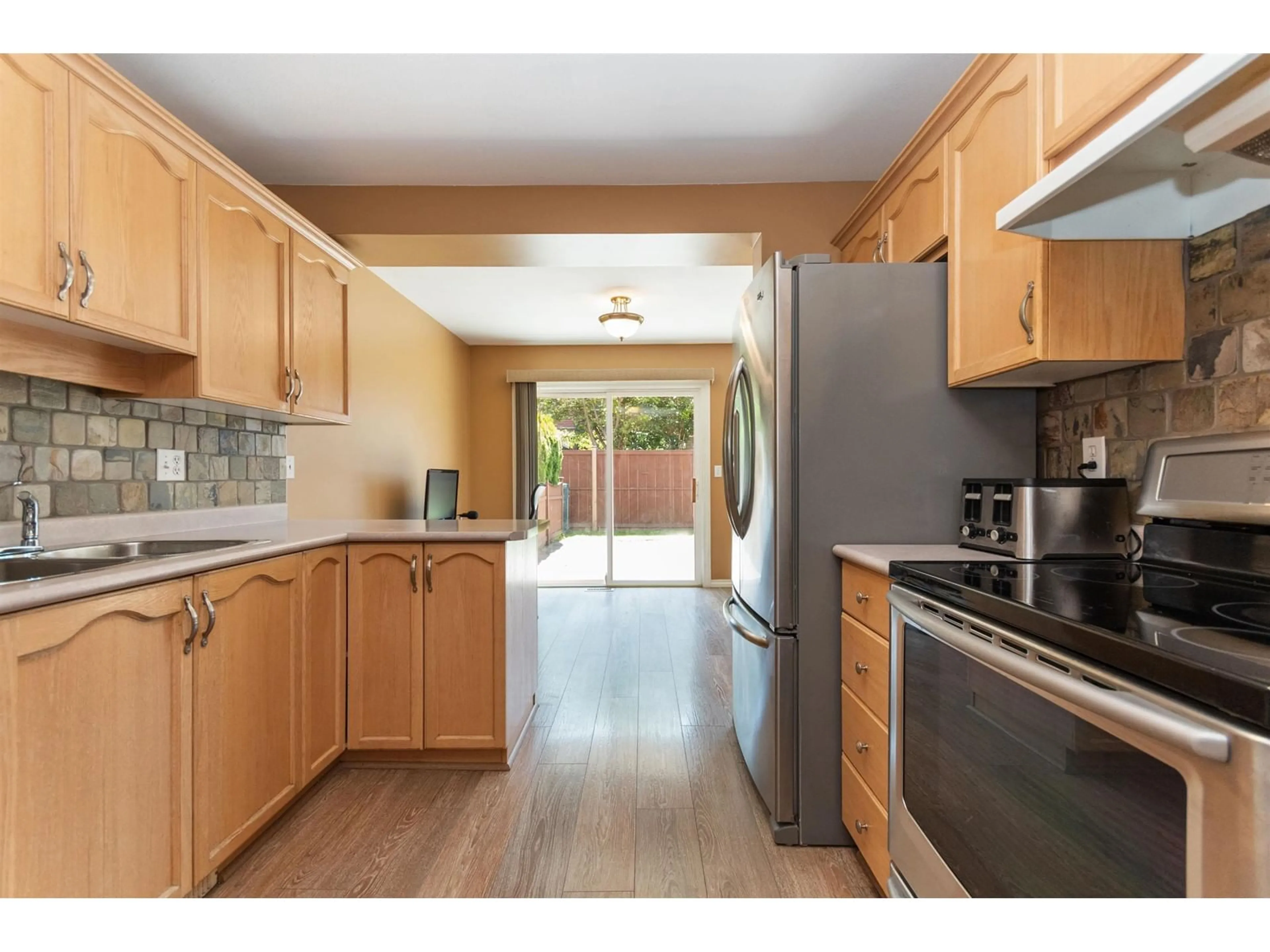 Standard kitchen, unknown for 5 - 1530 MACKAY CRESCENT, Agassiz British Columbia V0M1A3