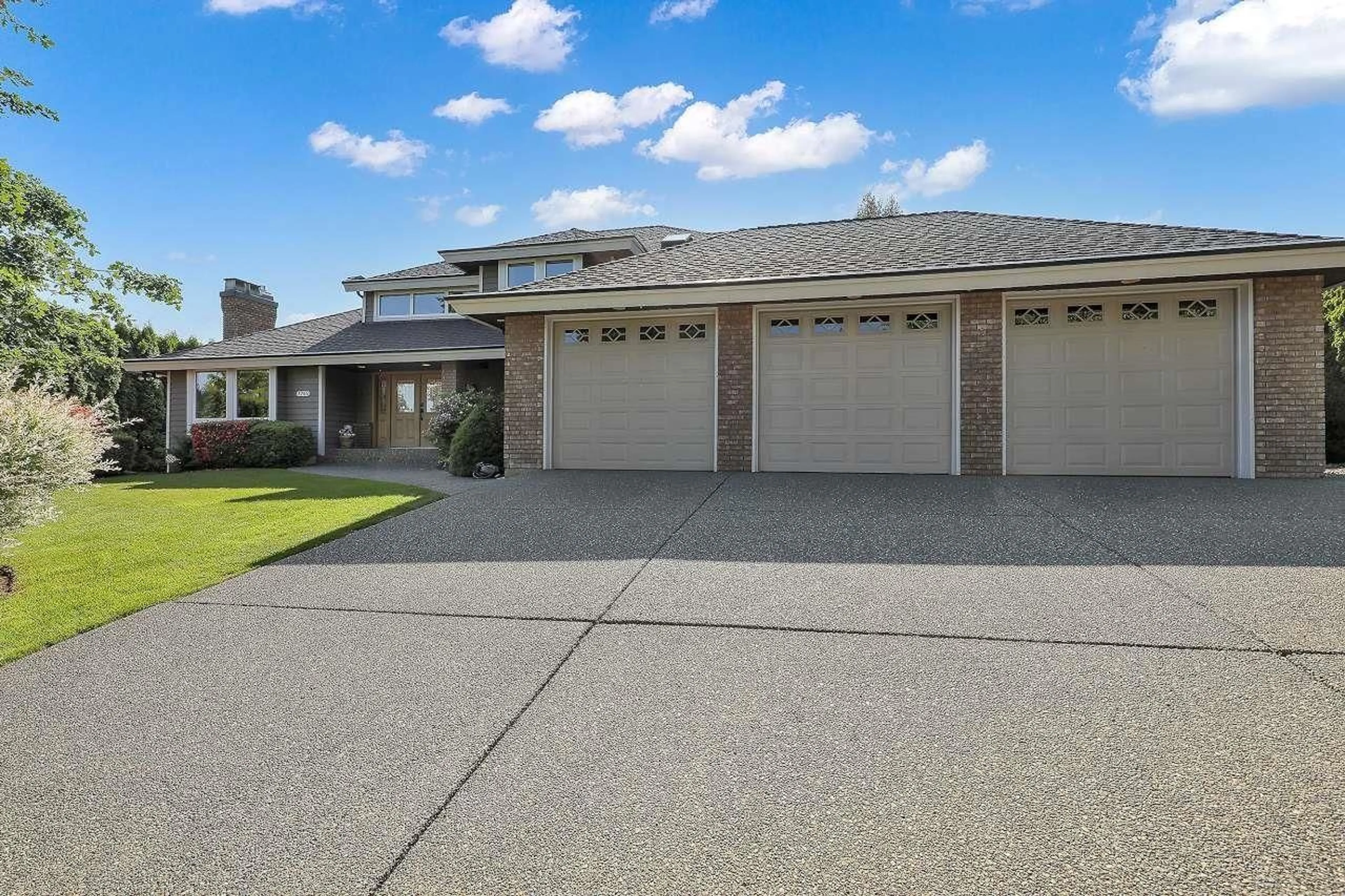 A pic from outside/outdoor area/front of a property/back of a property/a pic from drone, street for 7745 164TH, Surrey British Columbia V4N0K9